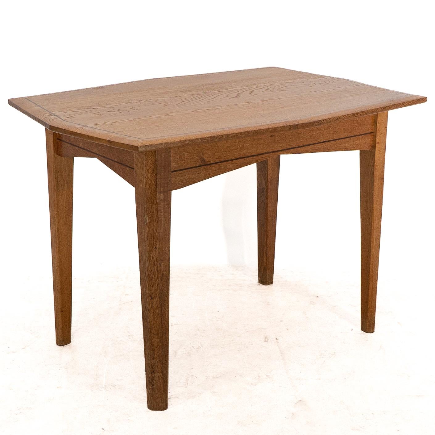 A small Arts & Crafts Cotswold style oak dining or centre table angular designs For Sale 1