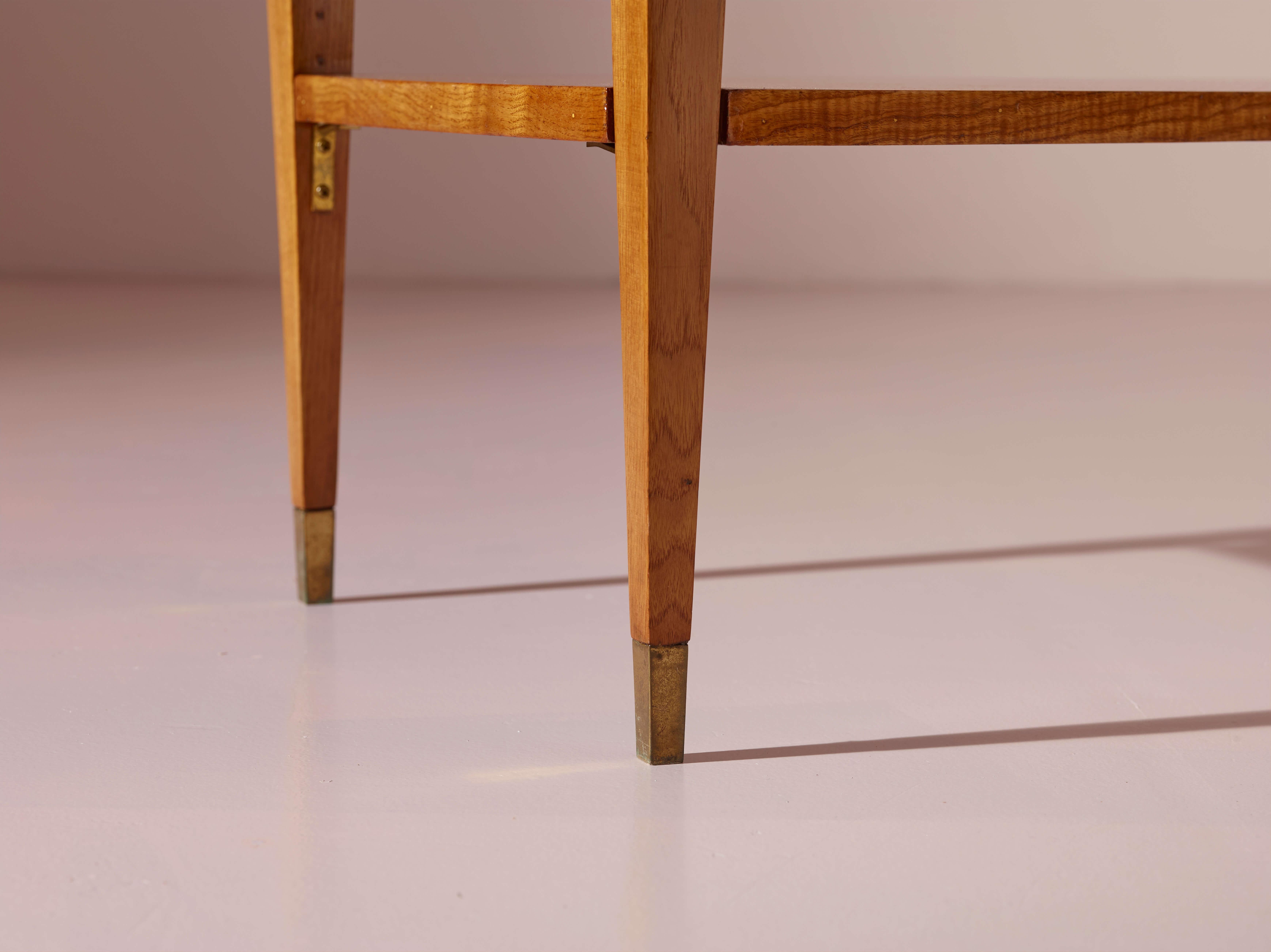 Kleiner Konsolentisch mit Schubladen aus Eschenholz, italienische Herstellung, 1950er Jahre im Angebot 2