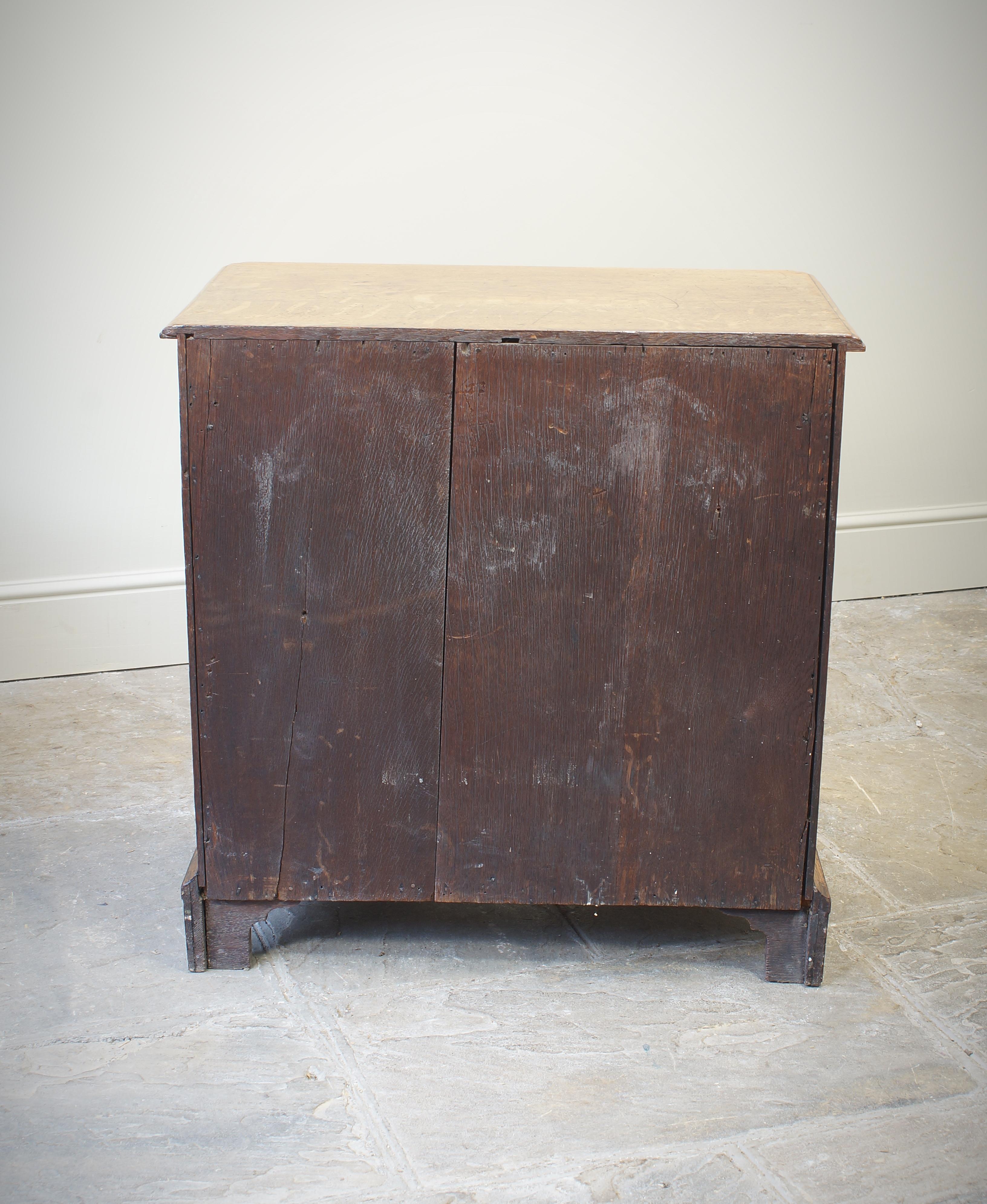  A Small English 18th Century Oak Secretaire Kneehole Desk For Sale 10