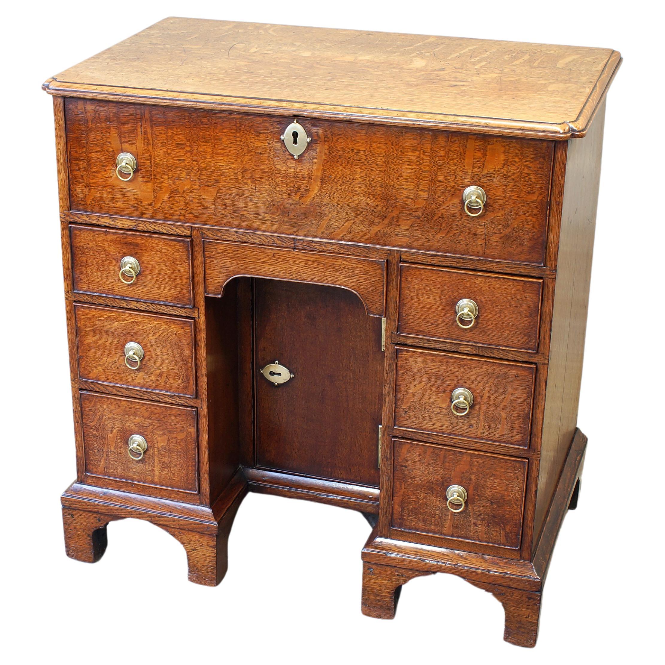  A Small English 18th Century Oak Secretaire Kneehole Desk For Sale