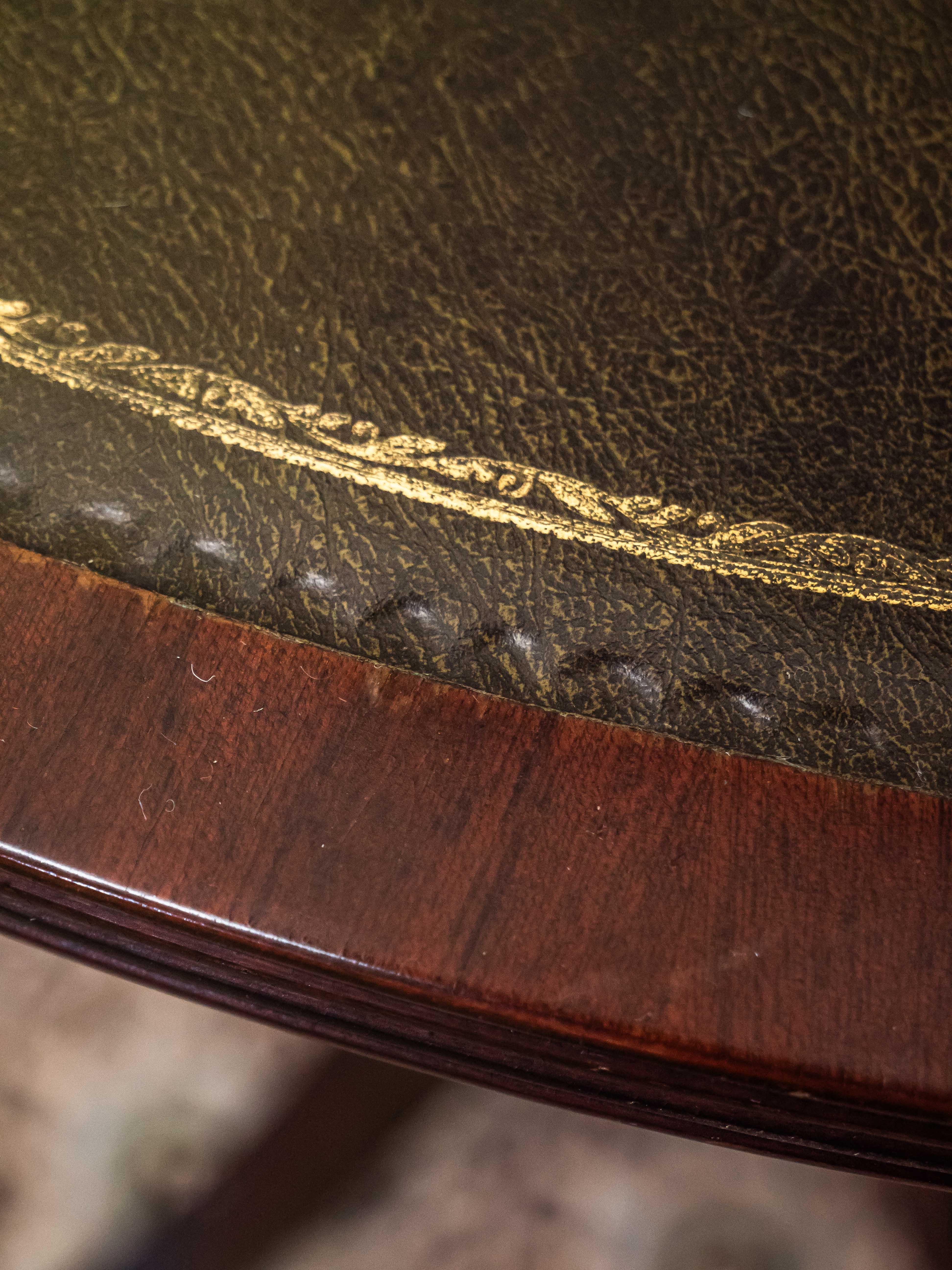 A small English side table For Sale 2