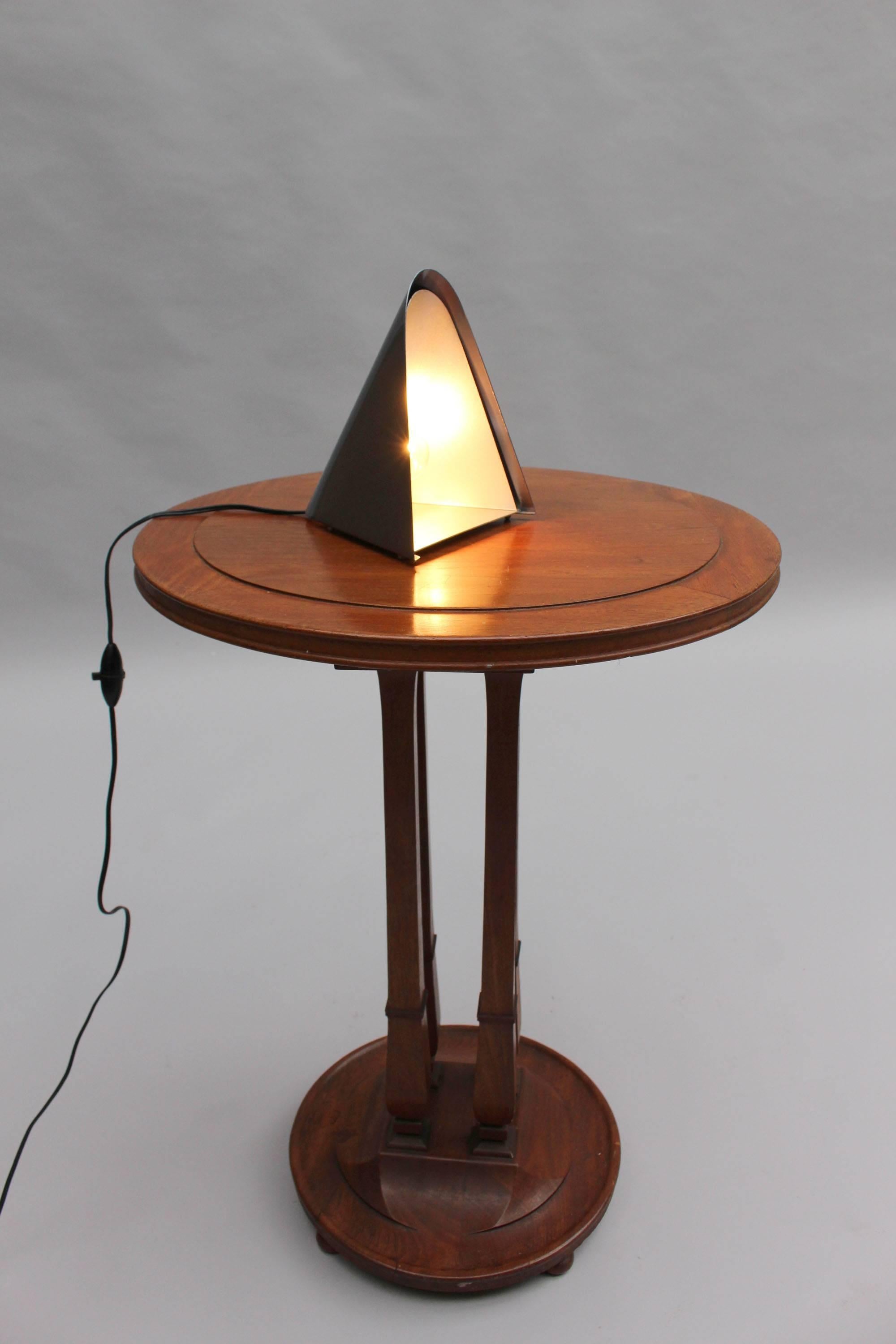 Petite lampe de bureau française des années 1960 par Perzel Bon état - En vente à Long Island City, NY