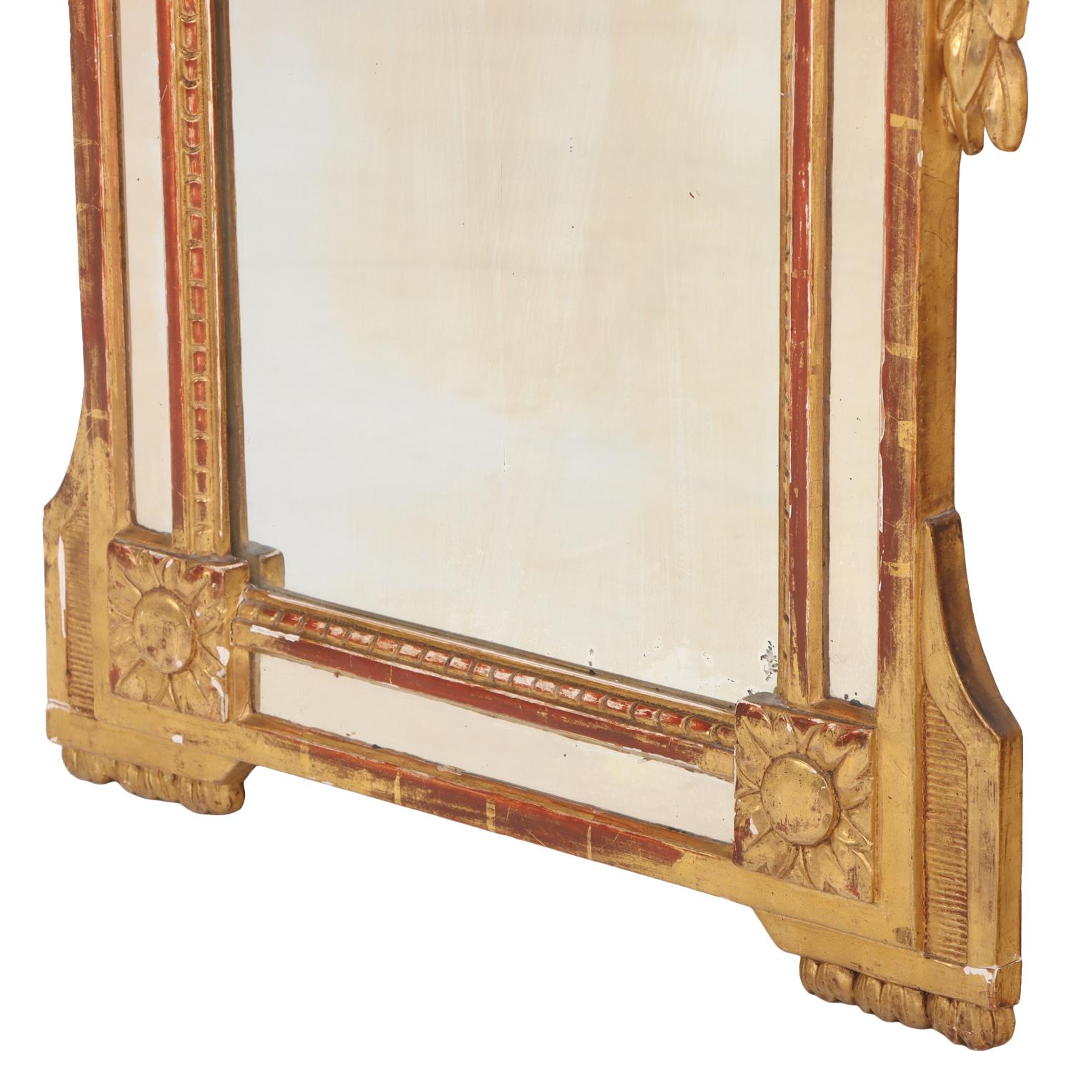 Kleiner französischer Spiegel aus Giltwood, um 1880. (19. Jahrhundert) im Angebot
