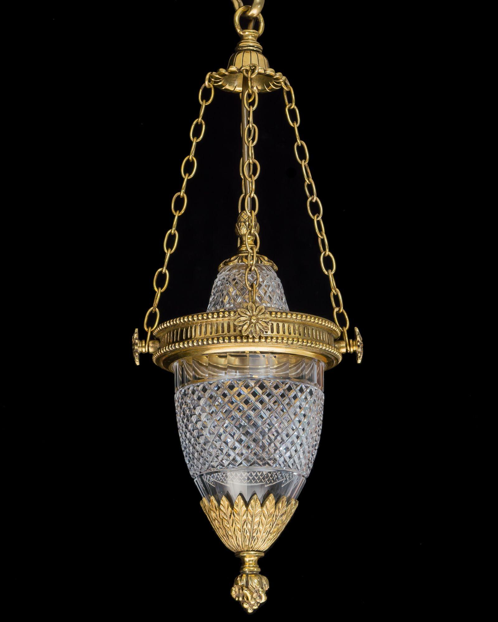 A Small Hall Lantern By Perry And Co In Good Condition For Sale In Steyning, West sussex