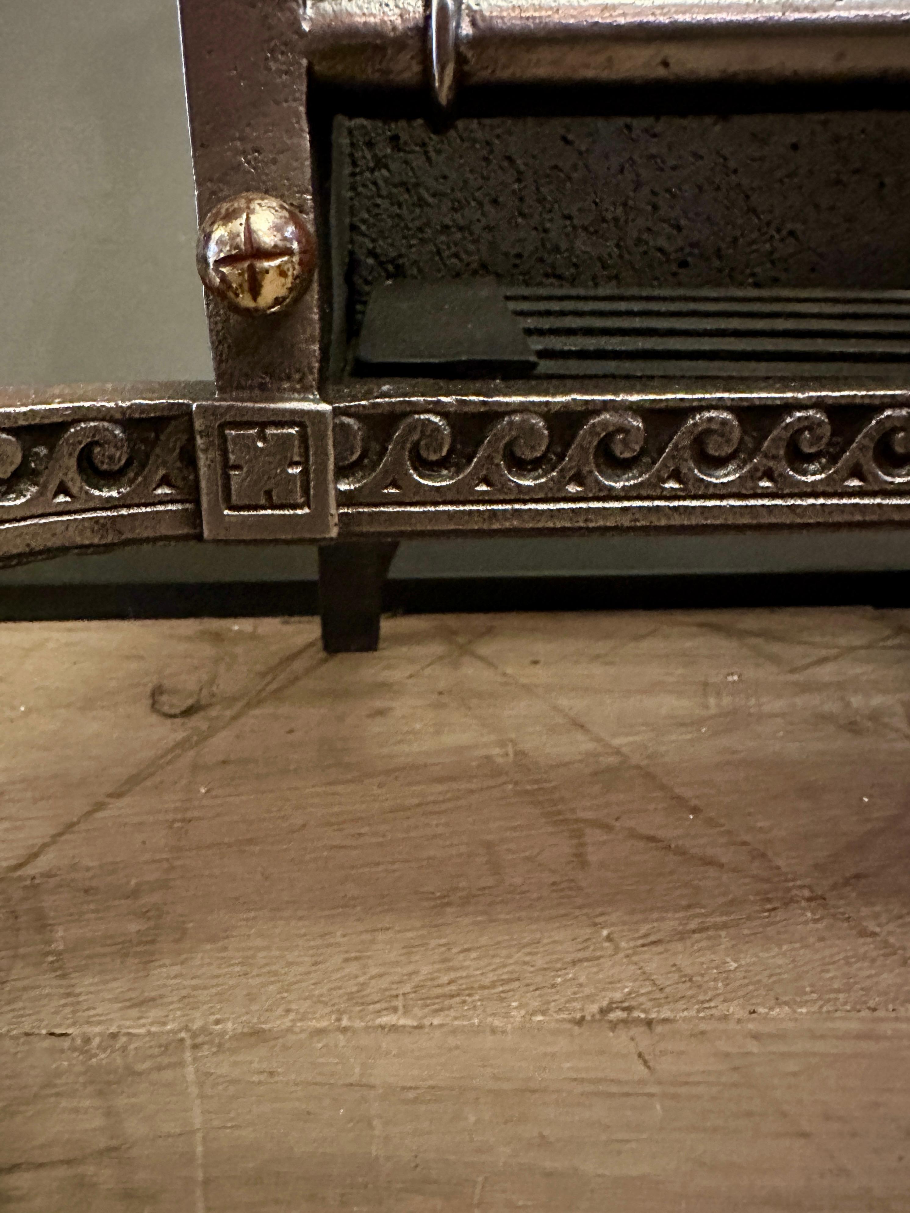 A Small Late 19th C Brass And Cast Iron Firegrate For Sale 3