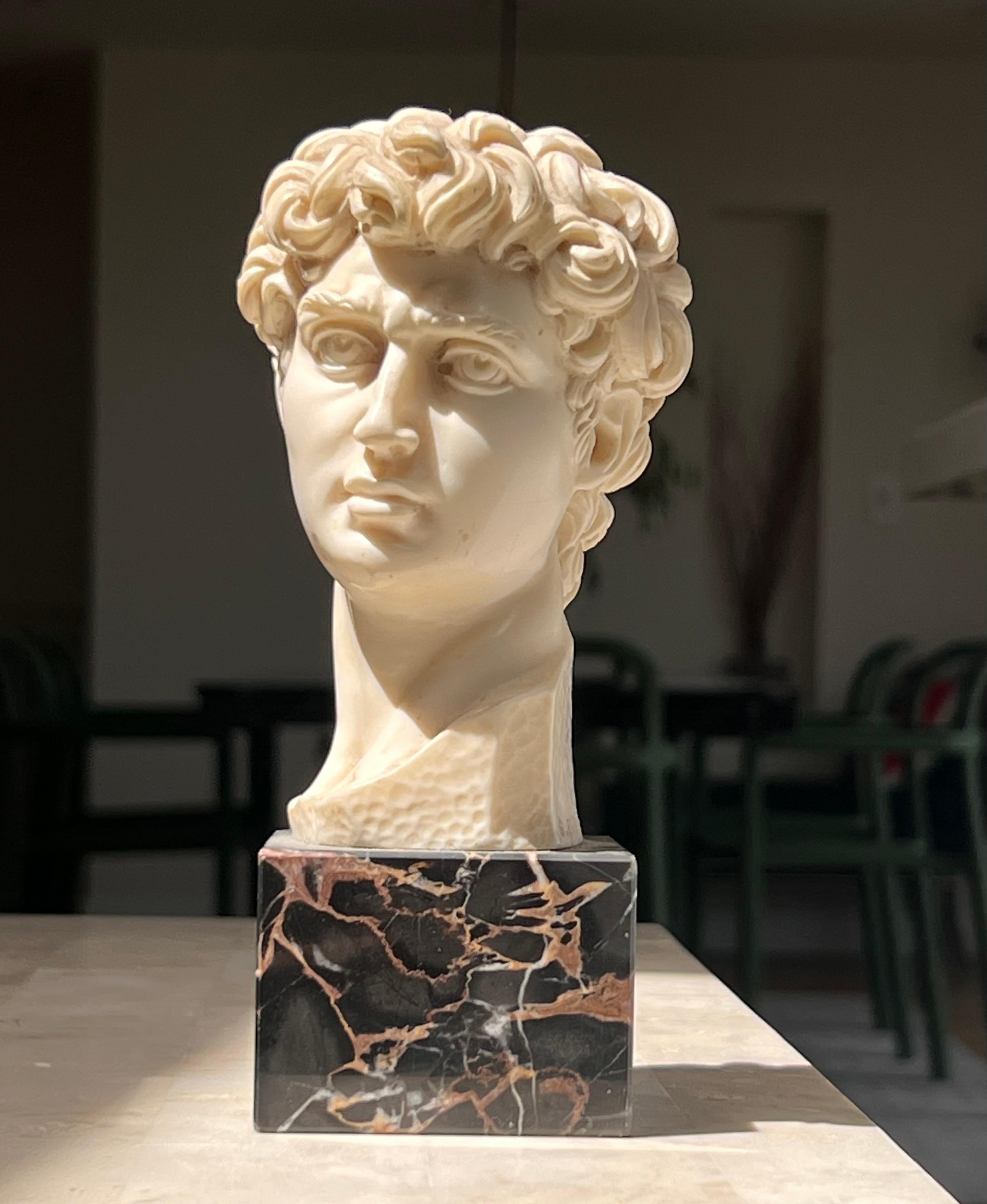 Petit buste néoclassique du David de G. Ruggeri, signé, 20e siècle 3