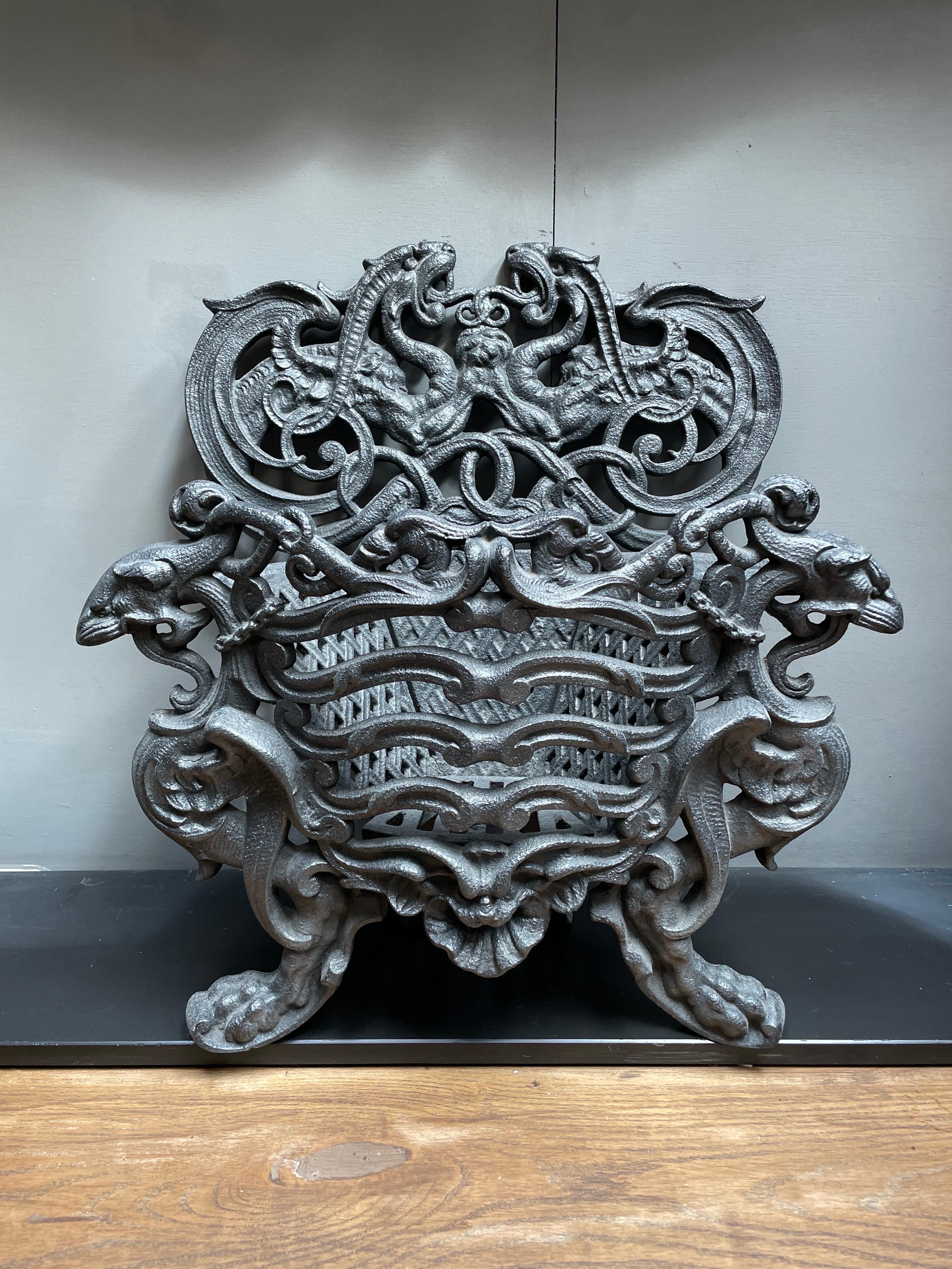 A Small  Ornate French Cast Iron Coal Grate  For Sale 1