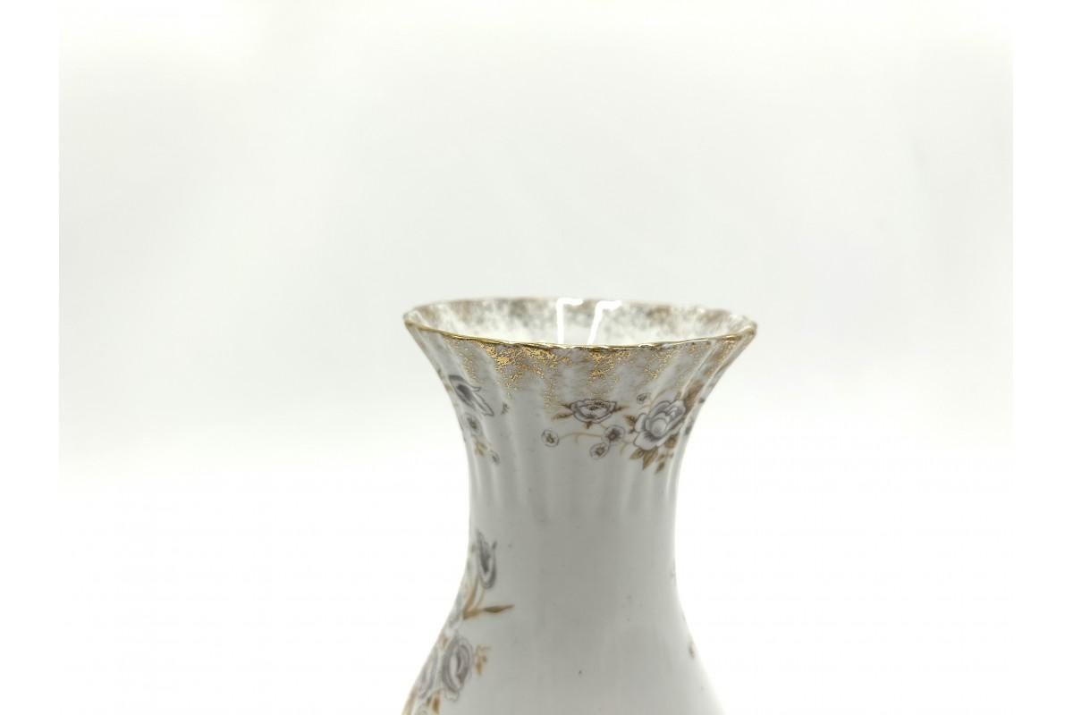 Late 20th Century A small porcelain vase, Chodziez, 1970s For Sale