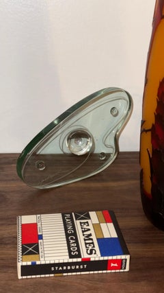 Postmodern small glass sculpture by Impy Pilapil, signed, 20th century