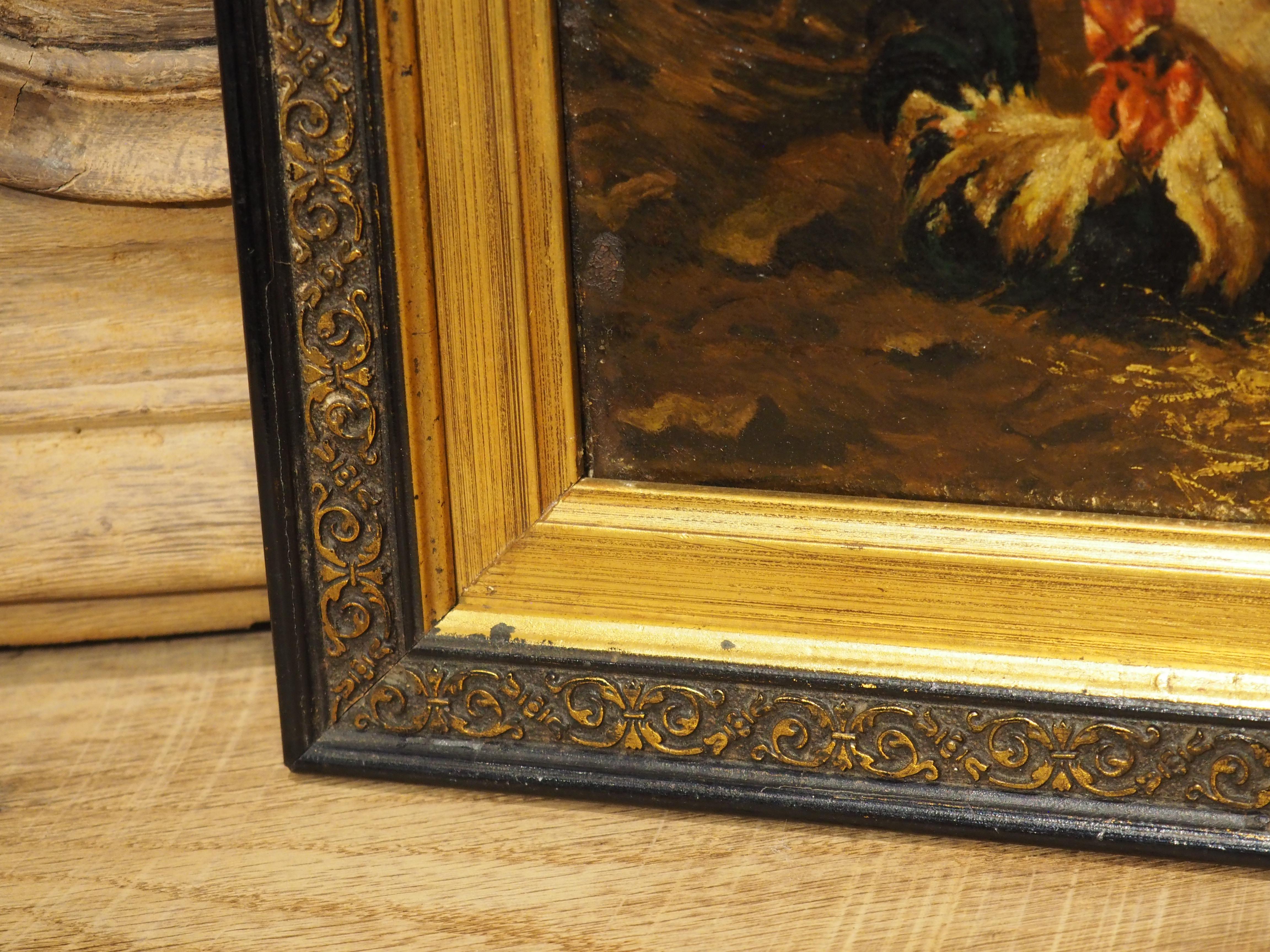 Francese Un piccolo olio su tela francese del XIX secolo, firmato, raffigurante un gallo e una gallina in vendita