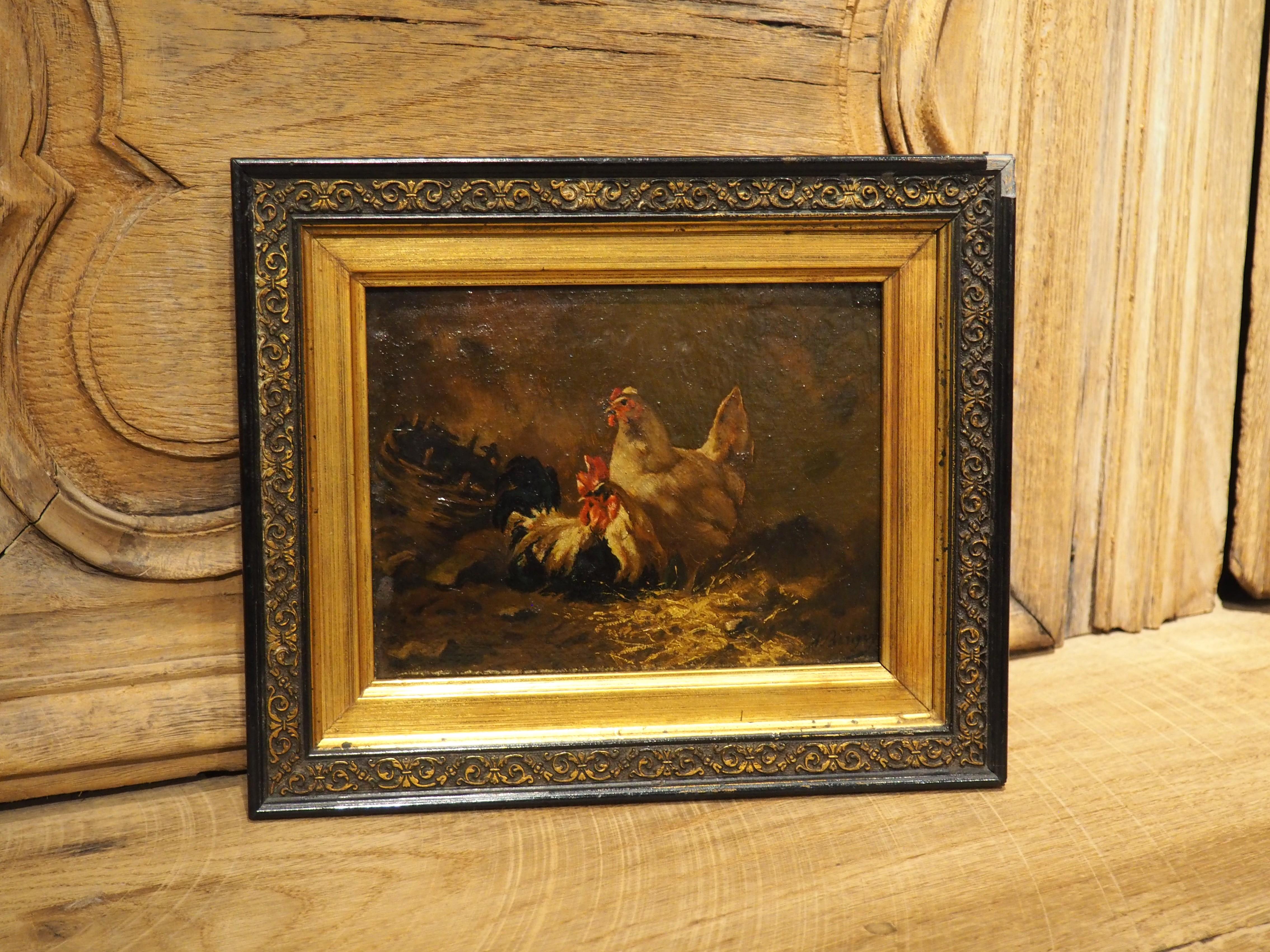 Un piccolo olio su tela francese del XIX secolo, firmato, raffigurante un gallo e una gallina in vendita 1