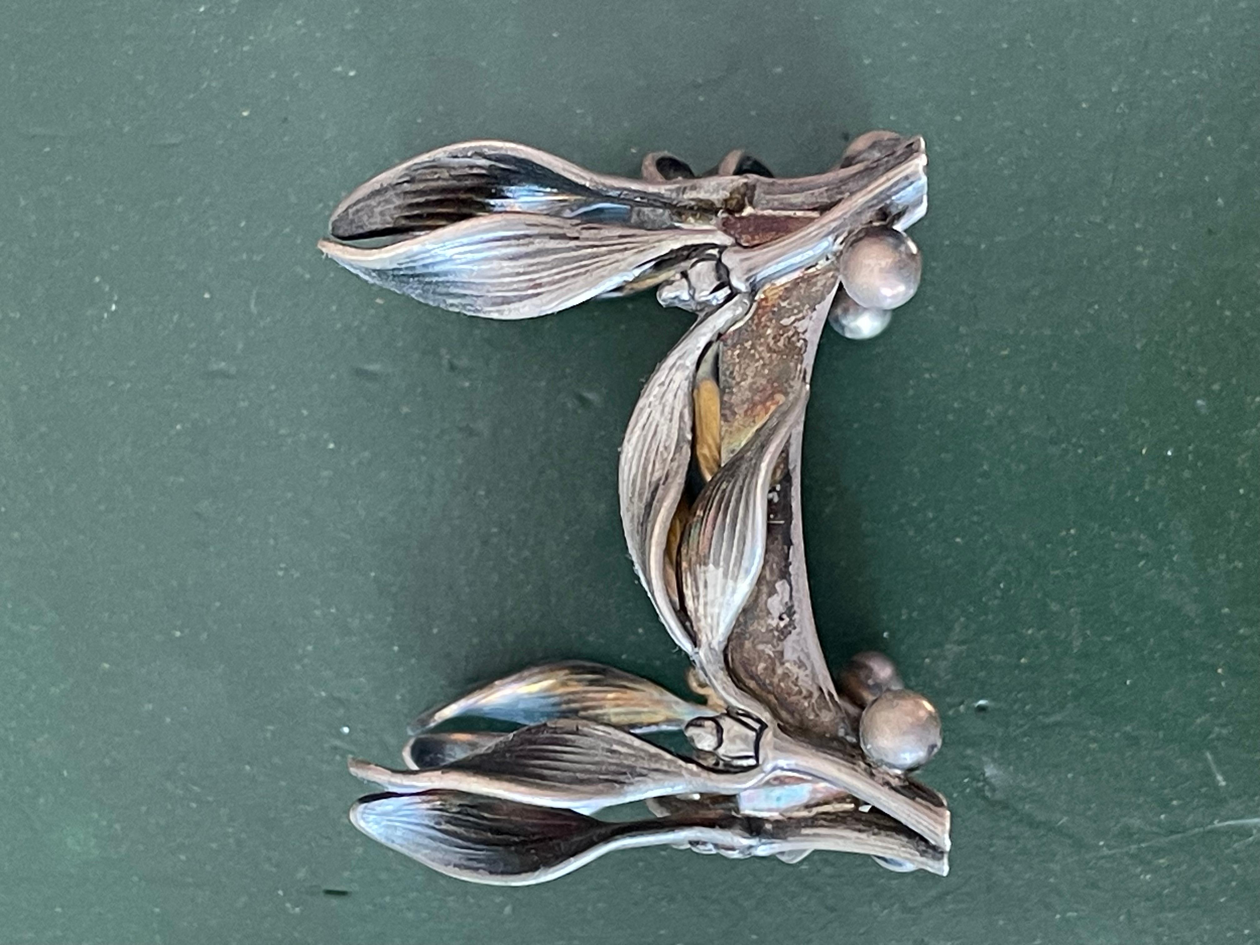 un piccolo vaso Art Nouveau europeo in argento e vetro verde, inizio secolo in vendita 5