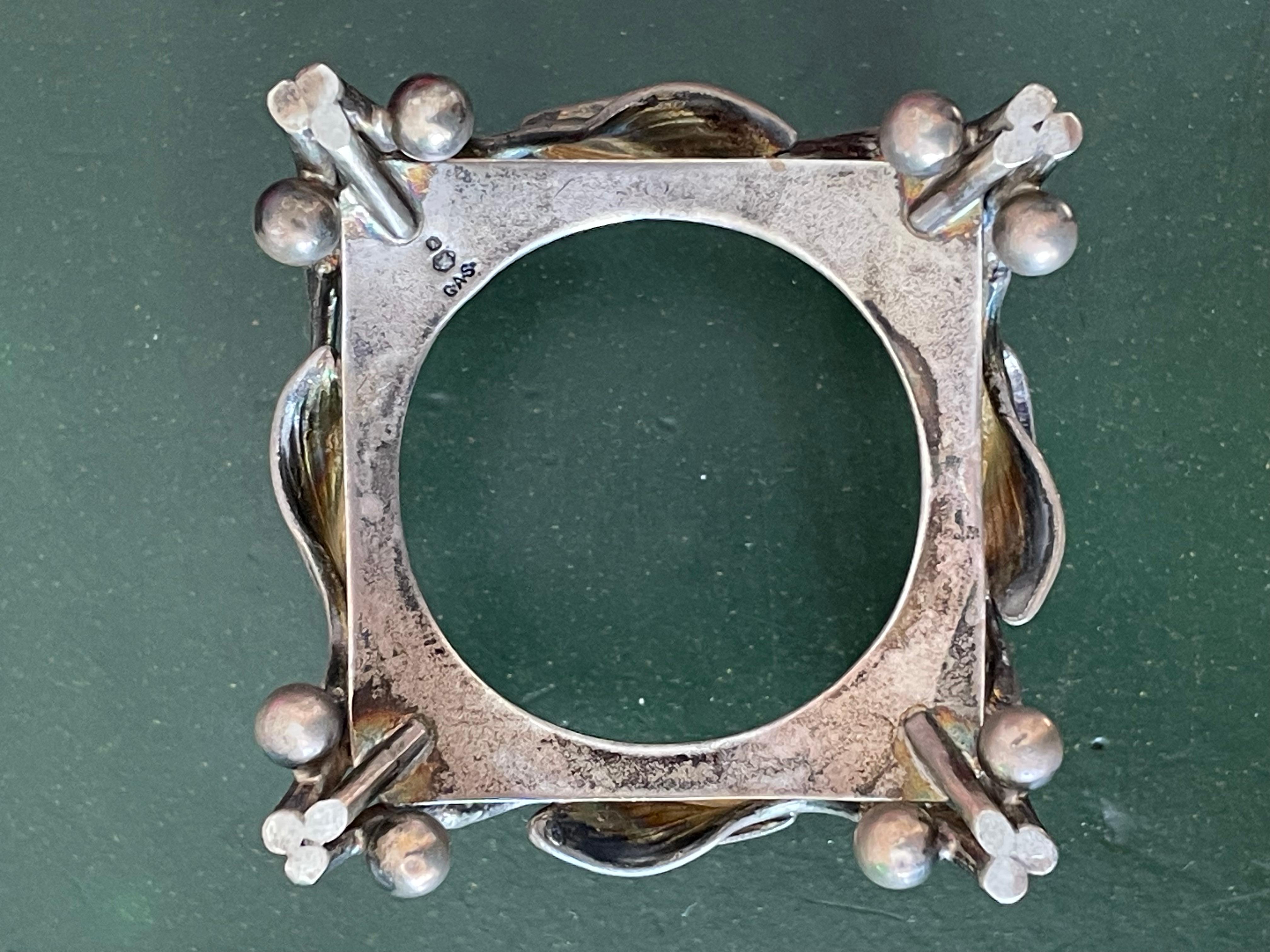 un piccolo vaso Art Nouveau europeo in argento e vetro verde, inizio secolo in vendita 1