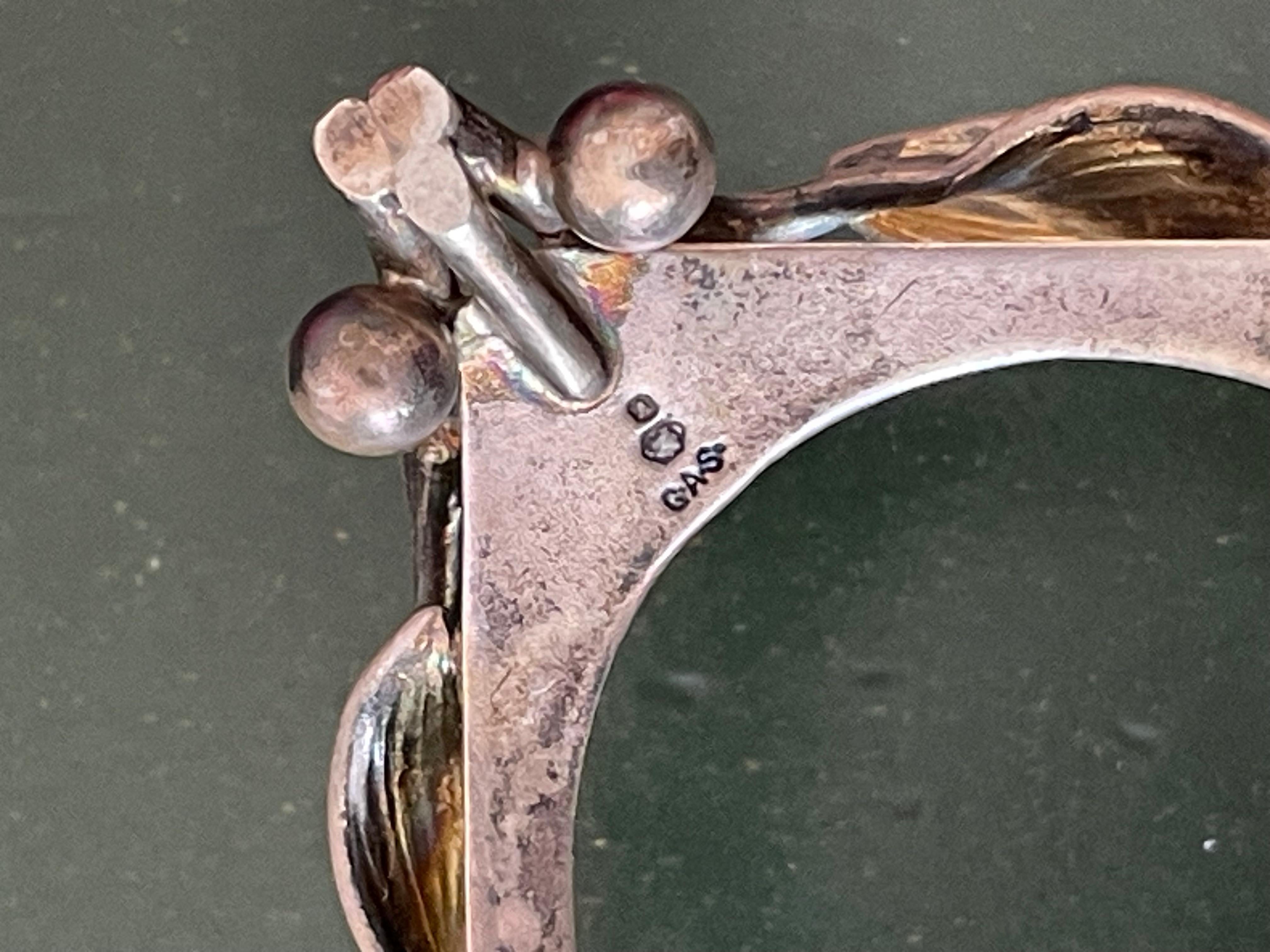 un piccolo vaso Art Nouveau europeo in argento e vetro verde, inizio secolo in vendita 3