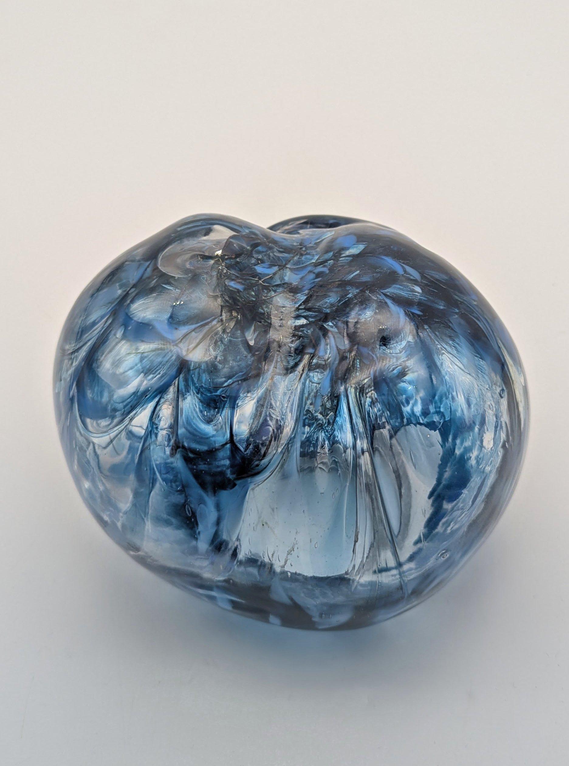 Una piccola scultura in vetro da studio di Joerg F. Zimmermann, realizzata nel 2016. in vendita 2