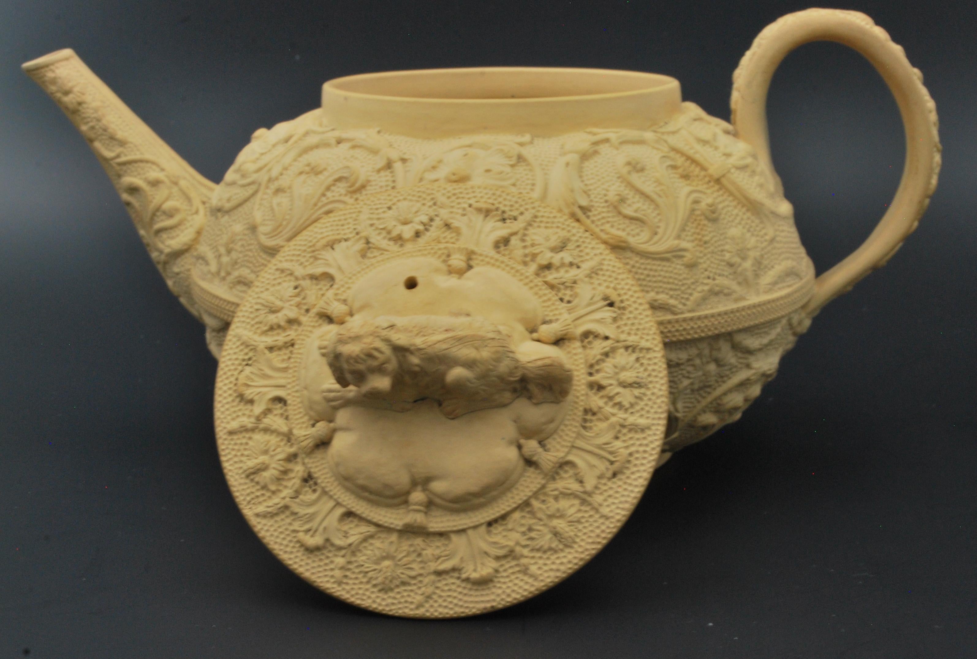 Early 19th Century Small Teapot in Caneware with Spaniel Finial. Wedgwood, circa 1820 For Sale