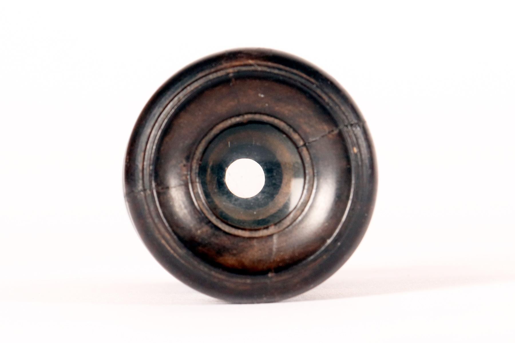 A small telescope in paper, glass and snakewood. Golden decoration. France 1780. For Sale 4
