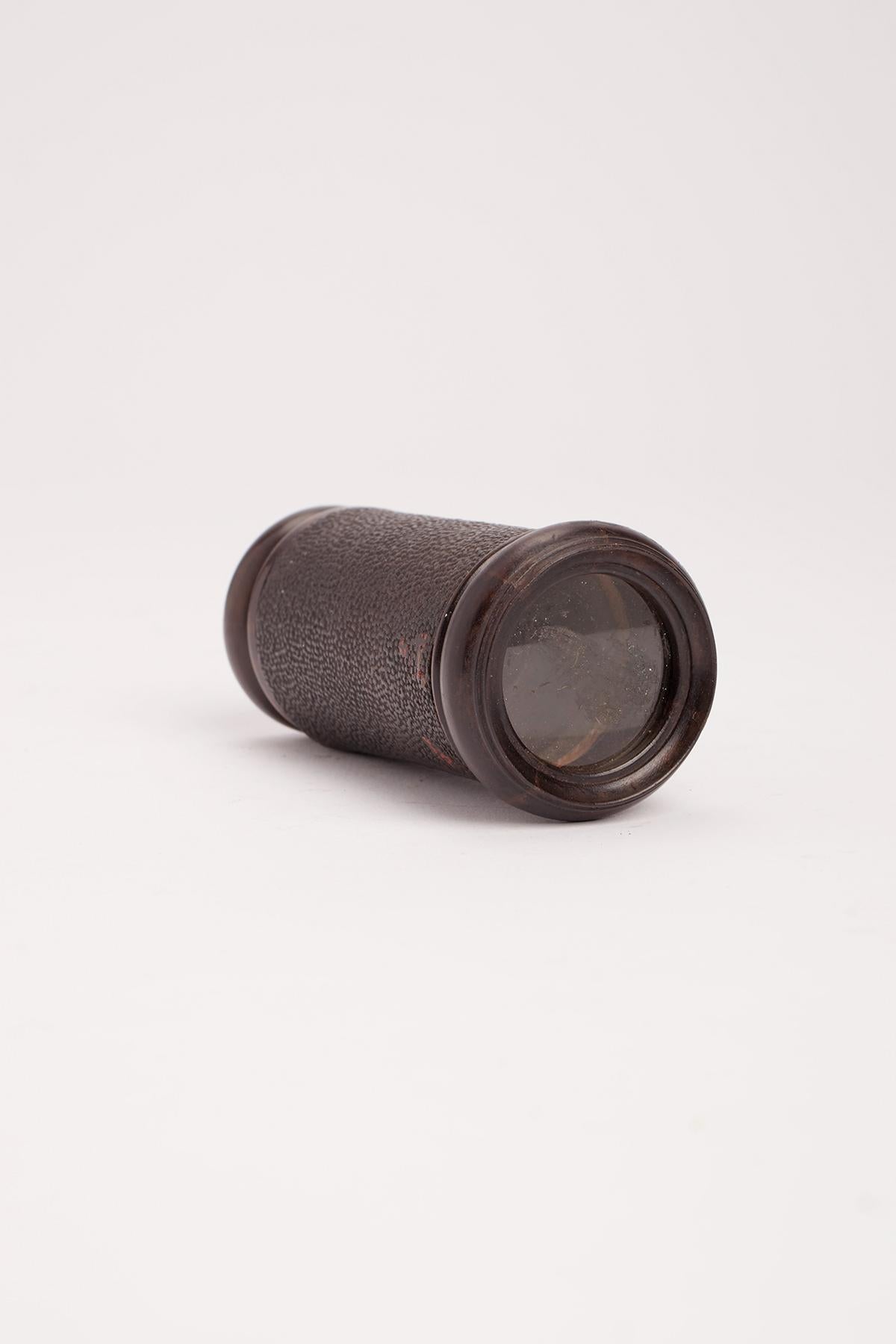 Late 19th Century A small telescope in paper, glass and snakewood. Golden decoration. France 1780. For Sale