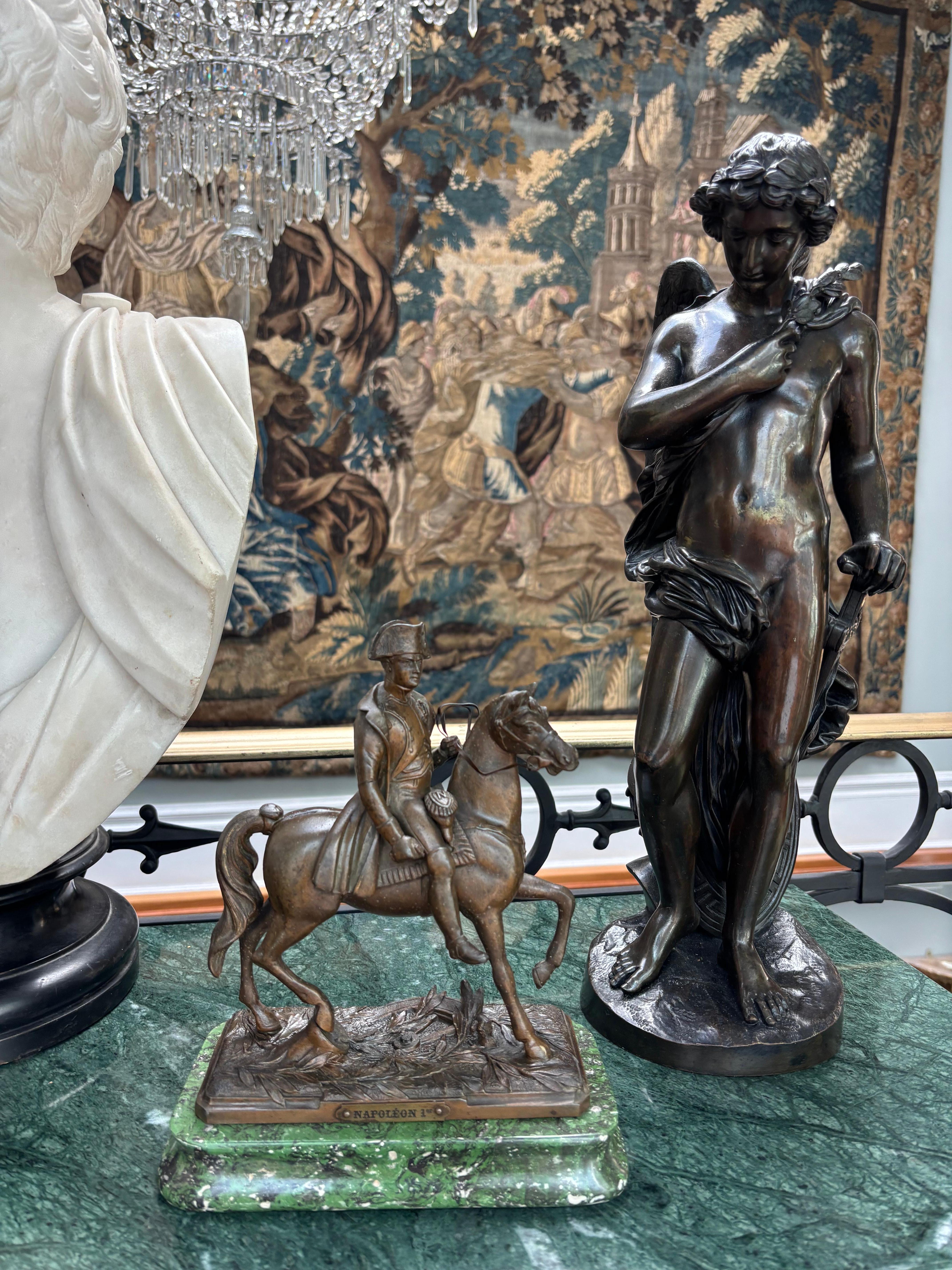 Pequeña estatua de metal bronceado de Napoleón a caballo, bien fundida, de finales del siglo XIX en venta 5