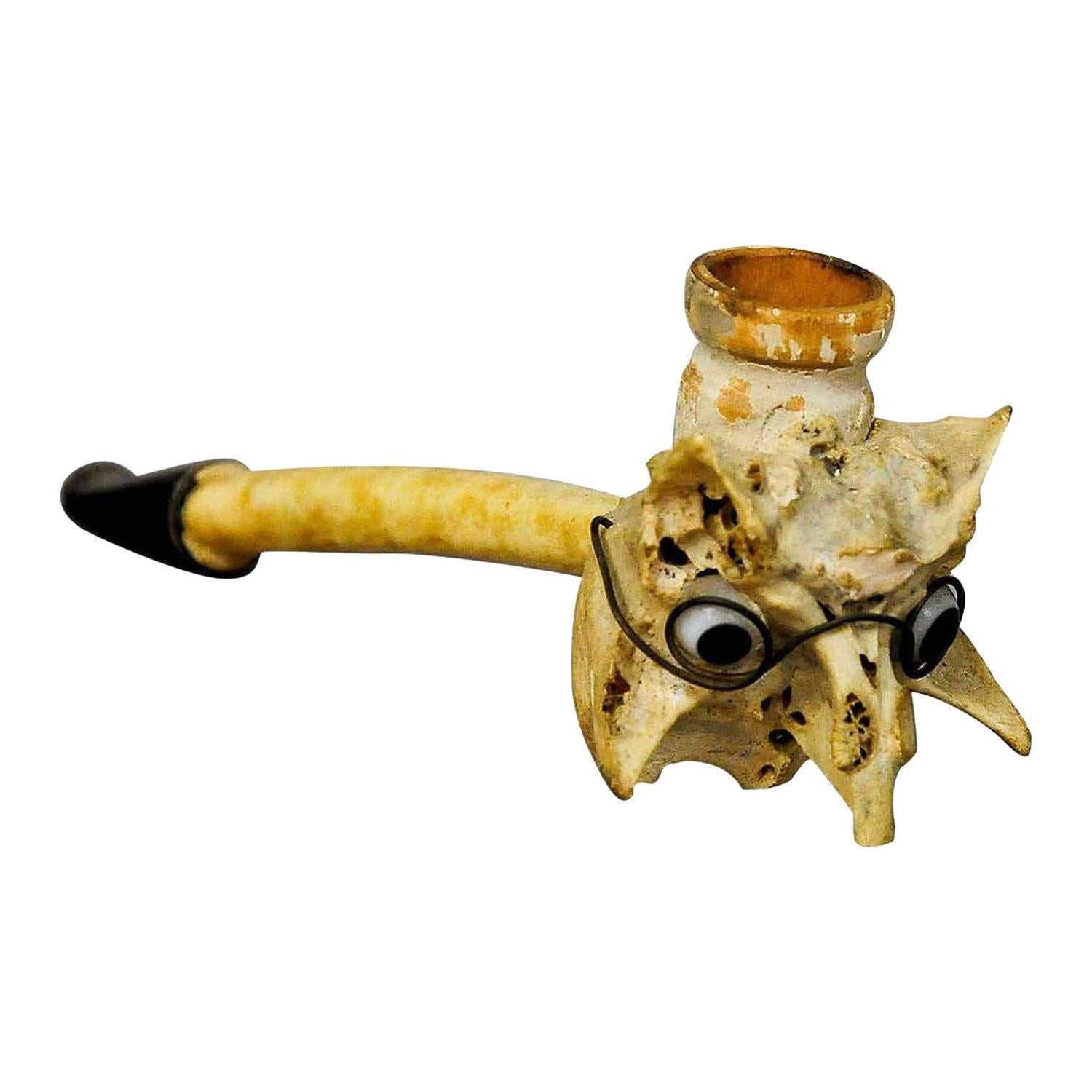 Small Whimsical Pipe Made of Chicken Bones, circa 1900 For Sale
