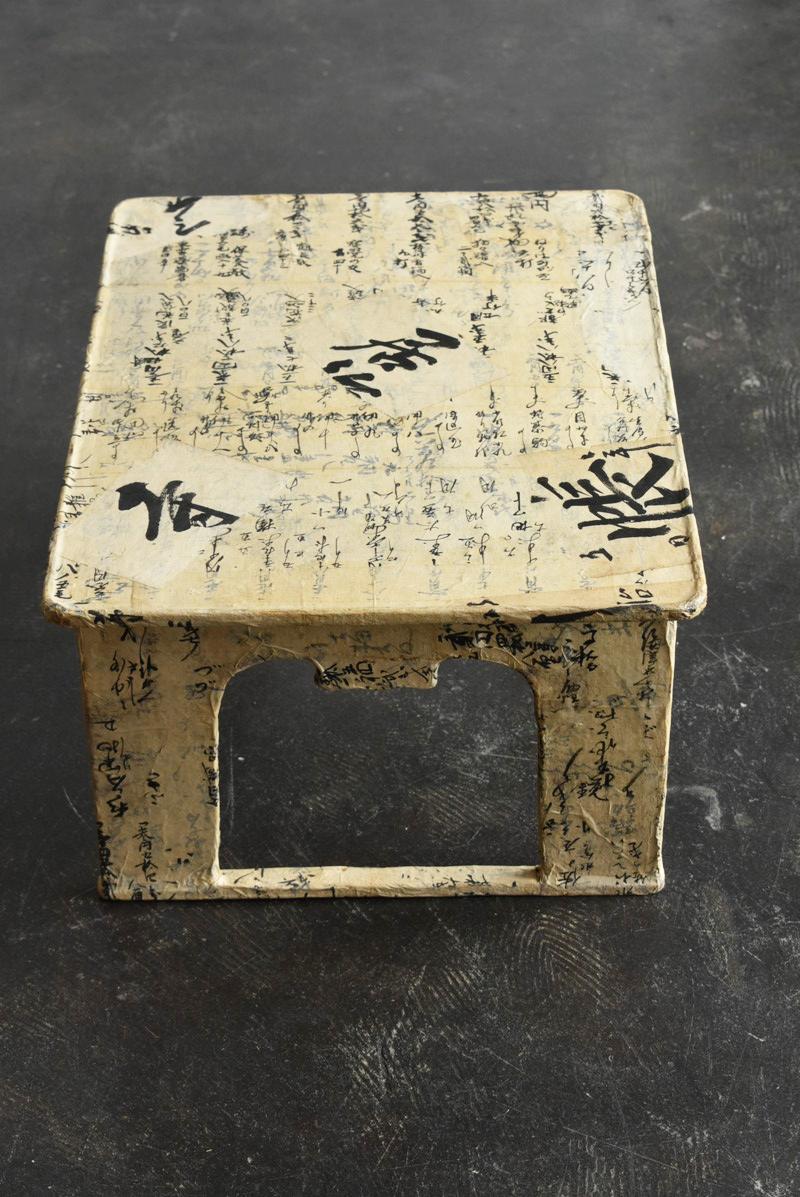 We have a unique Japanese aesthetic sense.
And only we can introduce unique items through our purchasing channels in Japan and the experience we have gained so far, in such a way that no one else can imitate.


This is a chair from the Showa