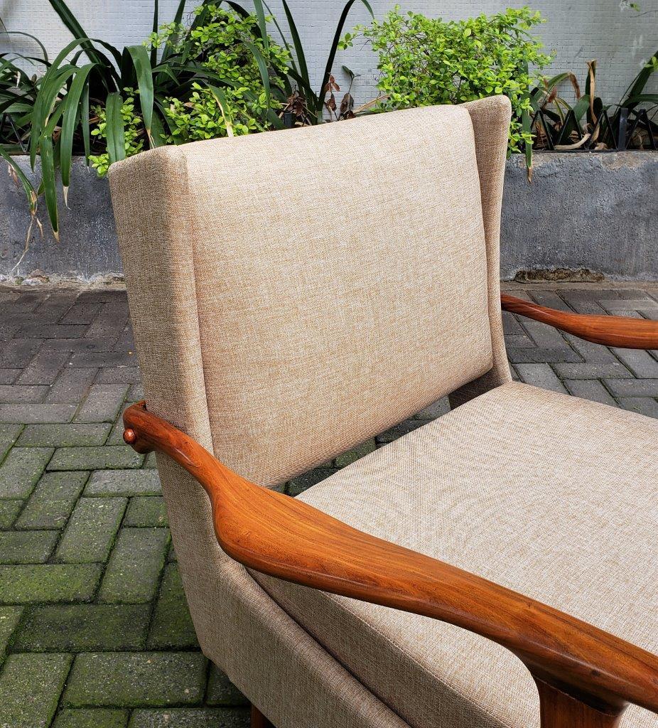 Sofa and Pair of Armchairs by Giuseppe Scapinelli In Good Condition In Sao Paulo, Sao Paulo