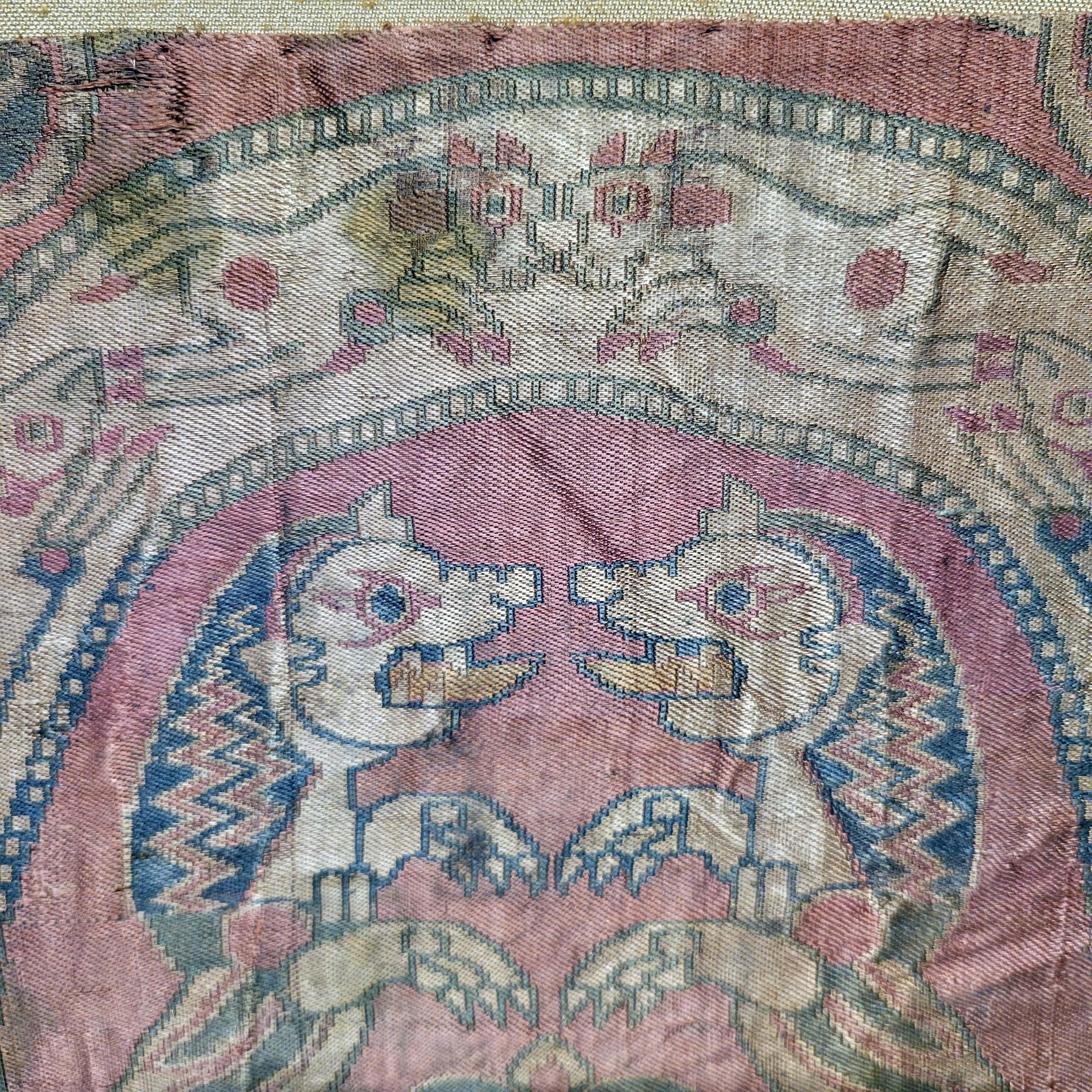 Hand-Woven Sogdian Silk Samite Fragment with Confronting Lions, Central Asia, 7th-9th C For Sale