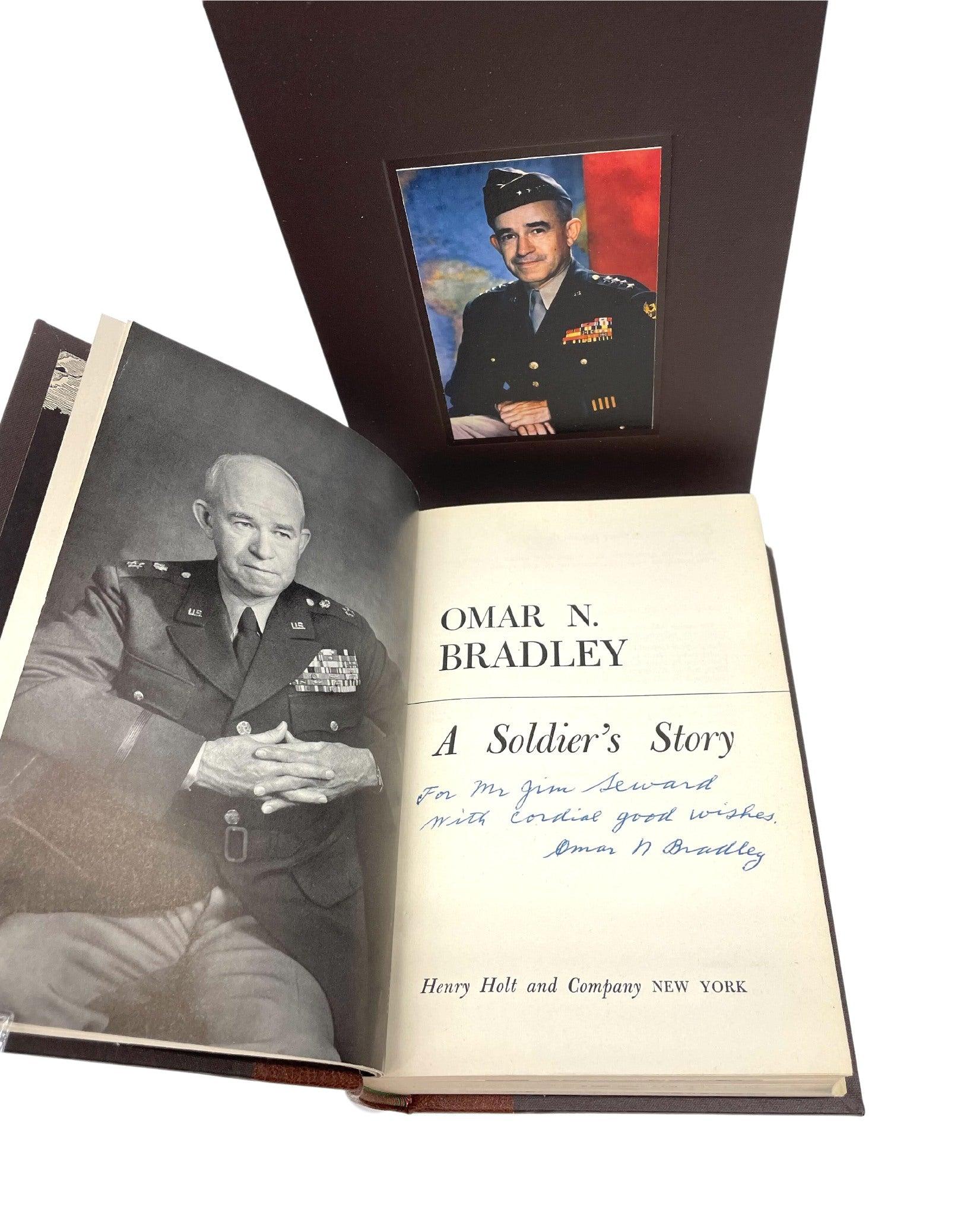 Une histoire d'un soldat, signée et inscrite par Omar Bradley, première édition, 1951 Bon état - En vente à Colorado Springs, CO