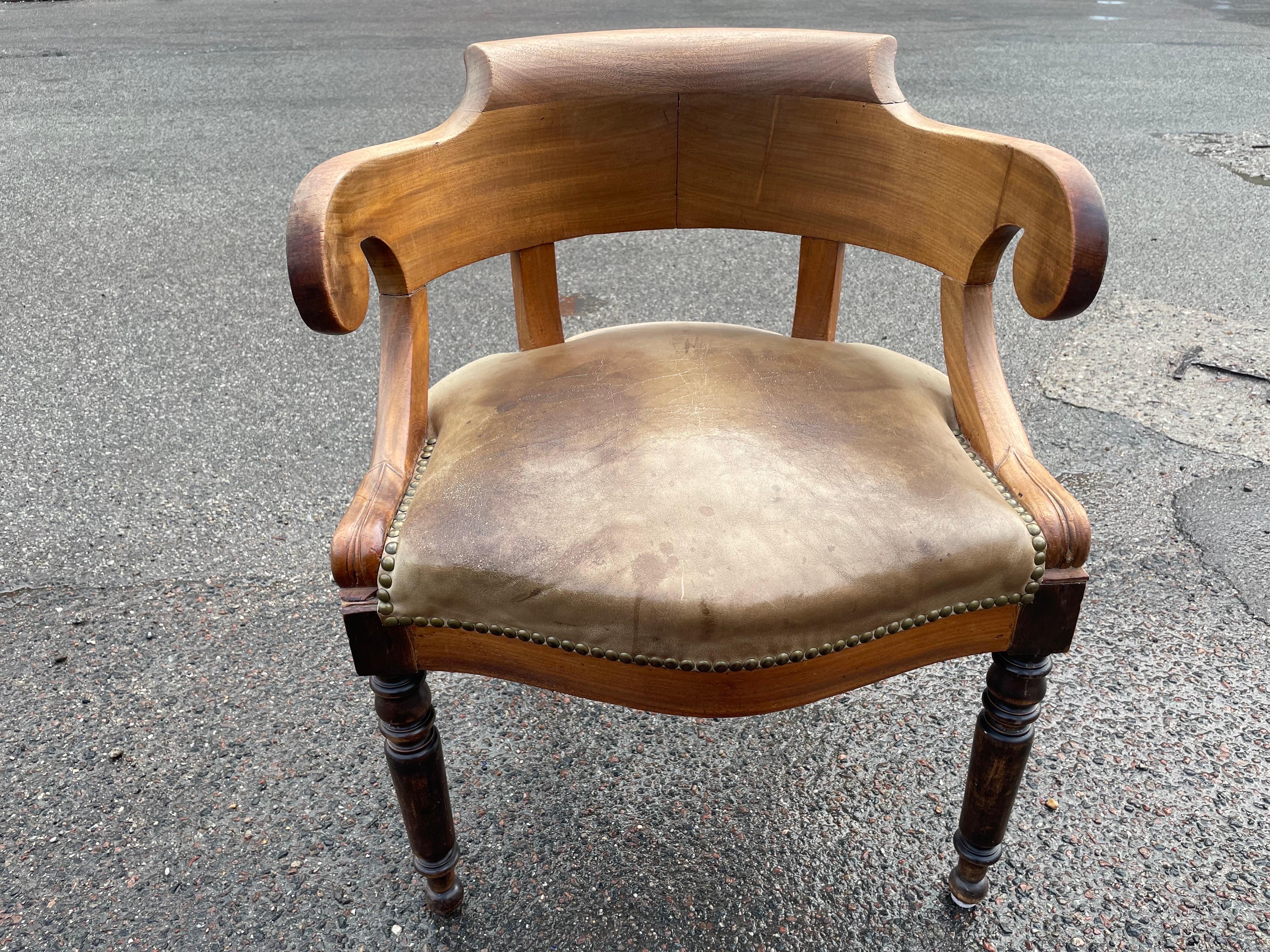 Solid Antique 19th Century Armchair in Louis Philippe Style In Good Condition For Sale In Copenhagen, DK