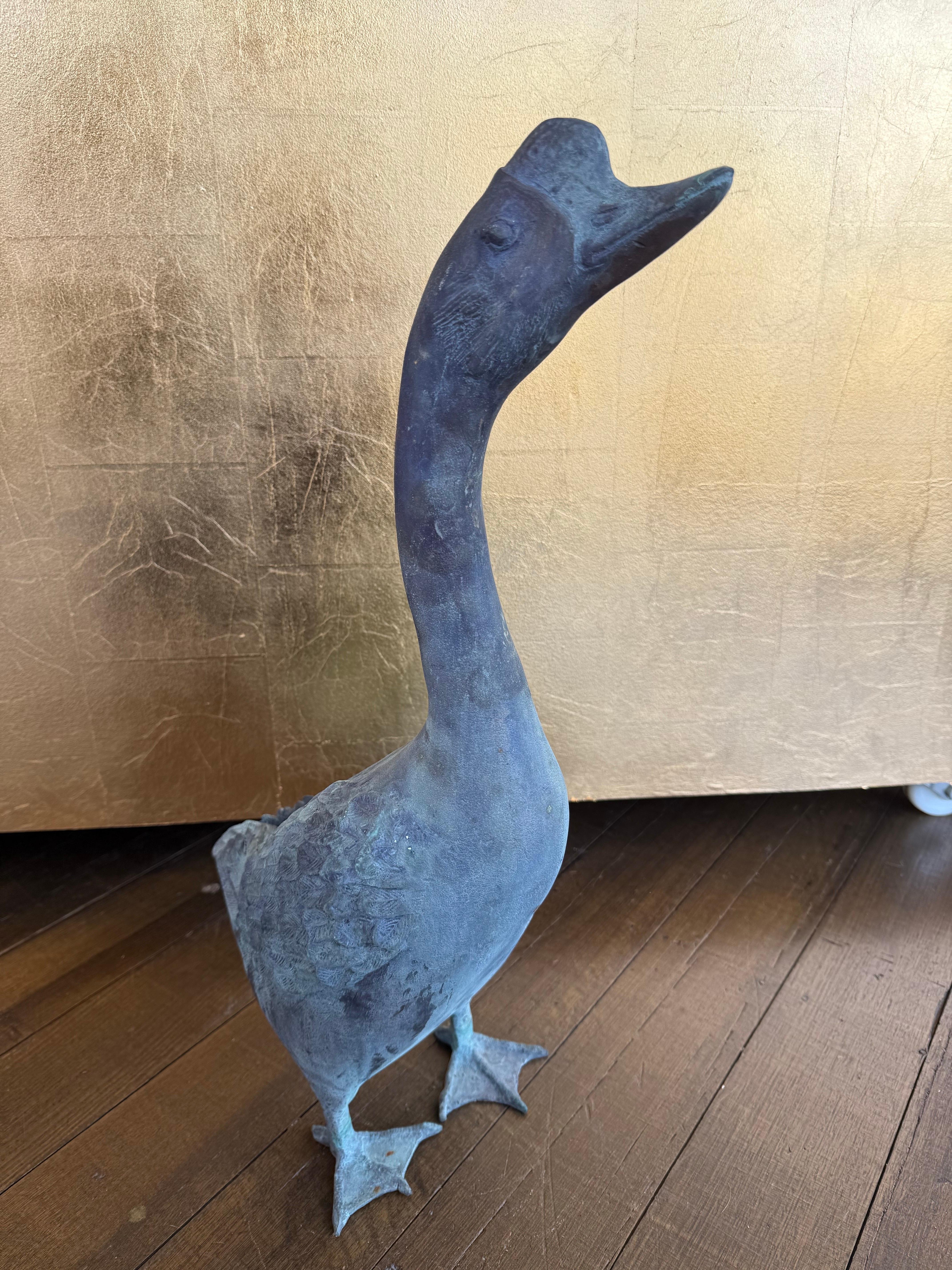 Eine Gans aus massivem Bronzeguss im Angebot 1
