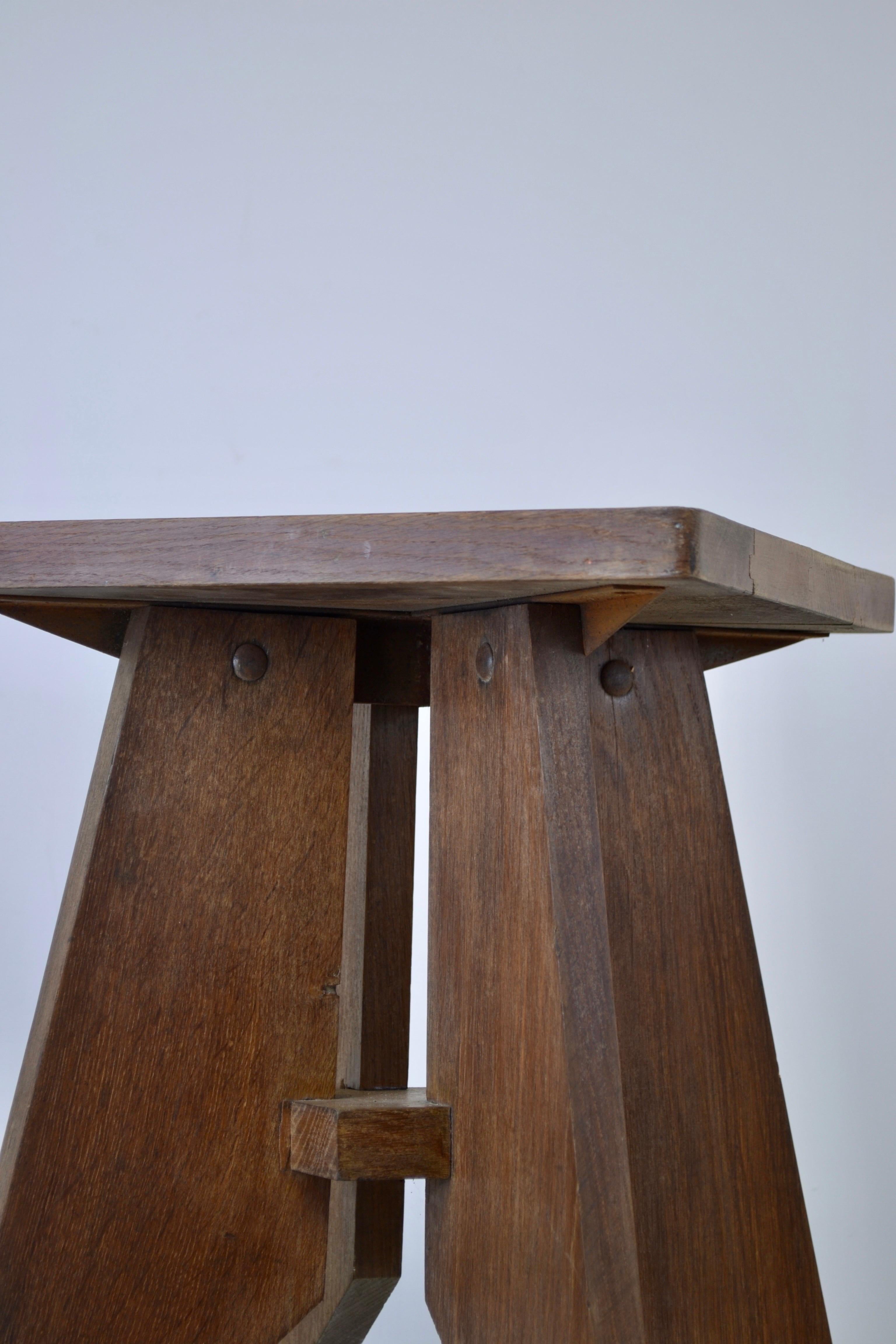 A solid oak stool from the 1940s - French manufacture For Sale 2