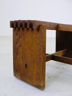 Ein Hocker oder eine Fußstütze aus massiver Eiche - Kunst & Handwerk - 1930 - Frankreich.