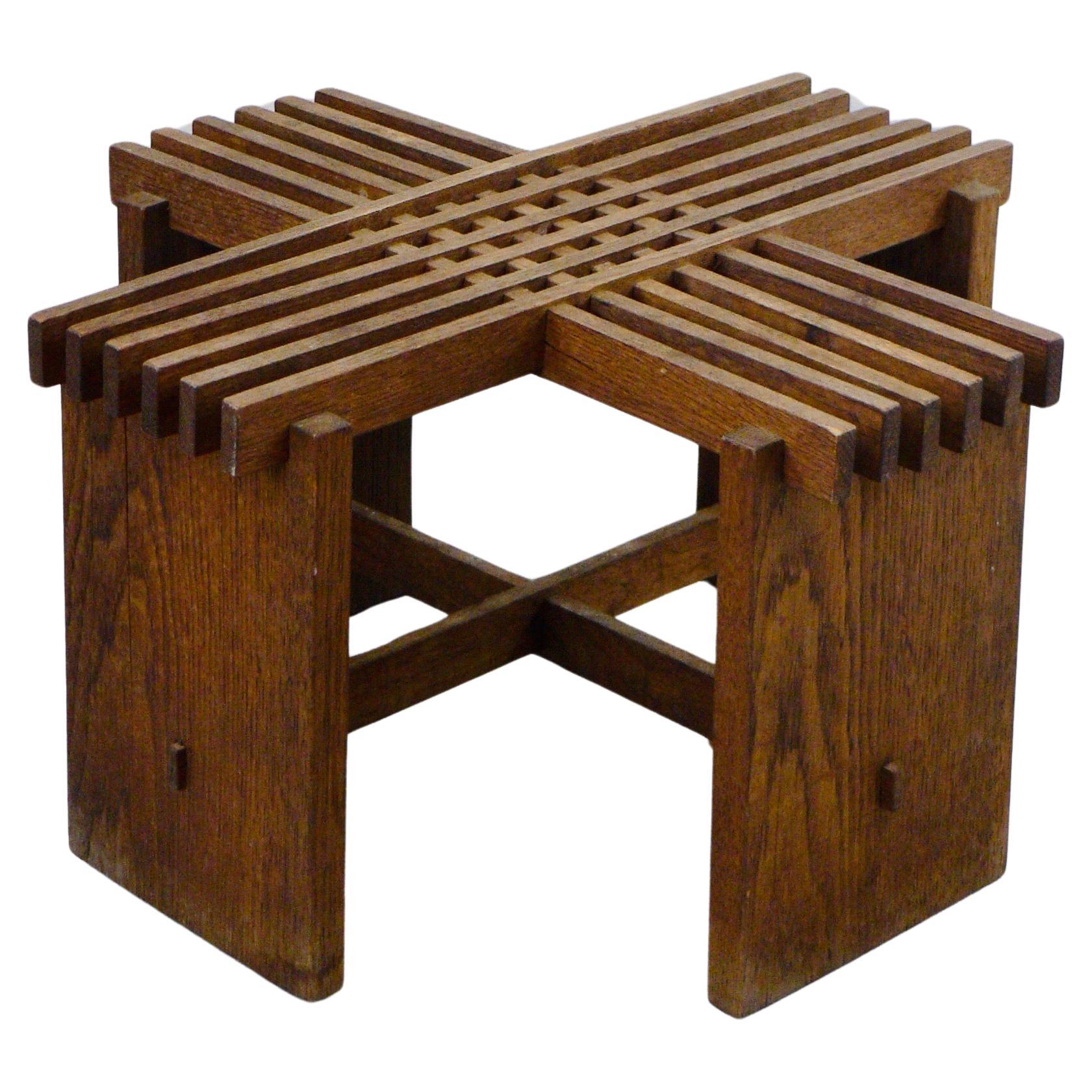 Tabouret ou repose-pieds en chêne massif - Art & artisanat - 1930 - France.