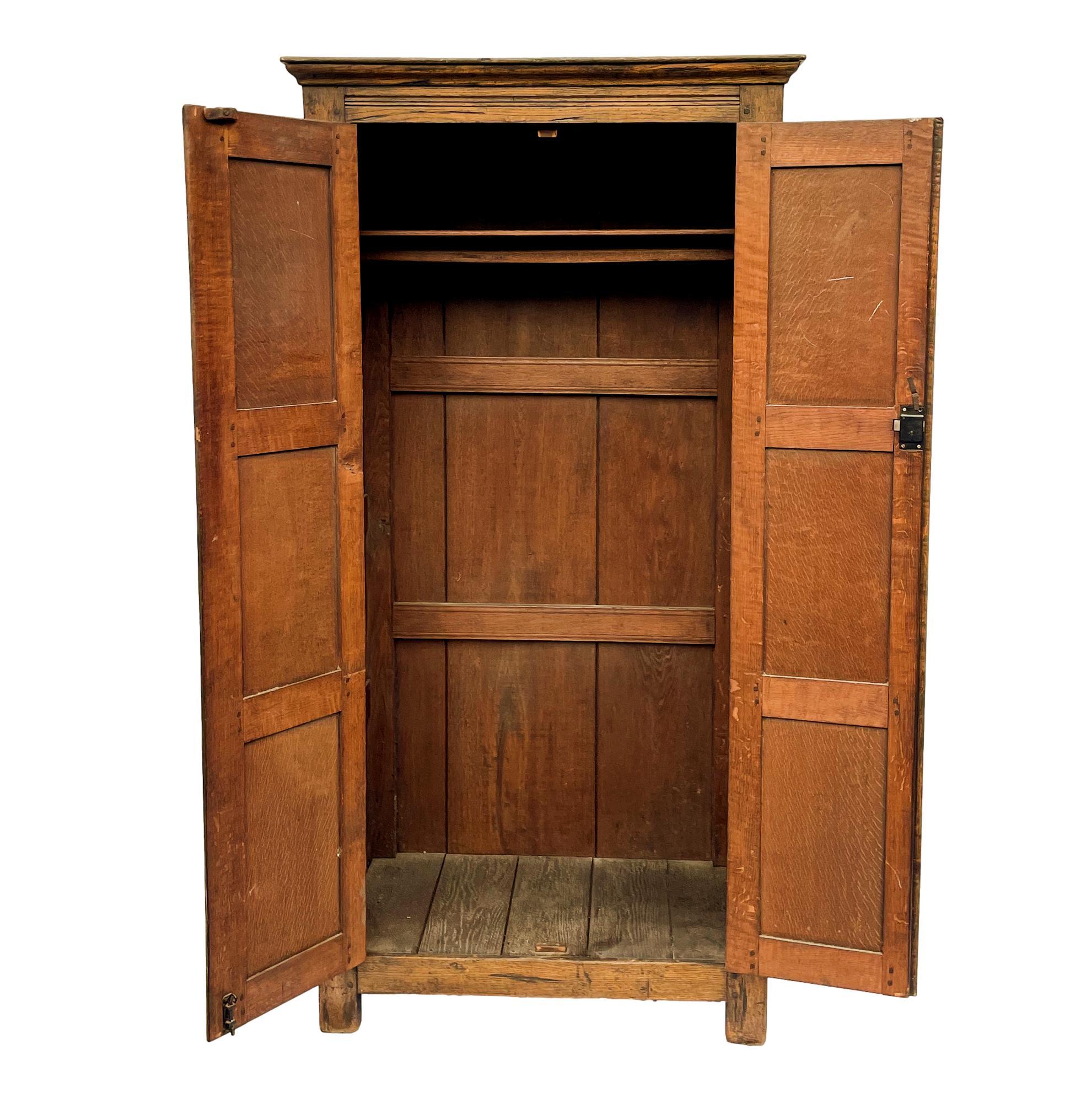 Solid Oak Wardrobe with Hand Carved Linenfold Panels, English, circa 1900 In Good Condition In Banner Elk, NC