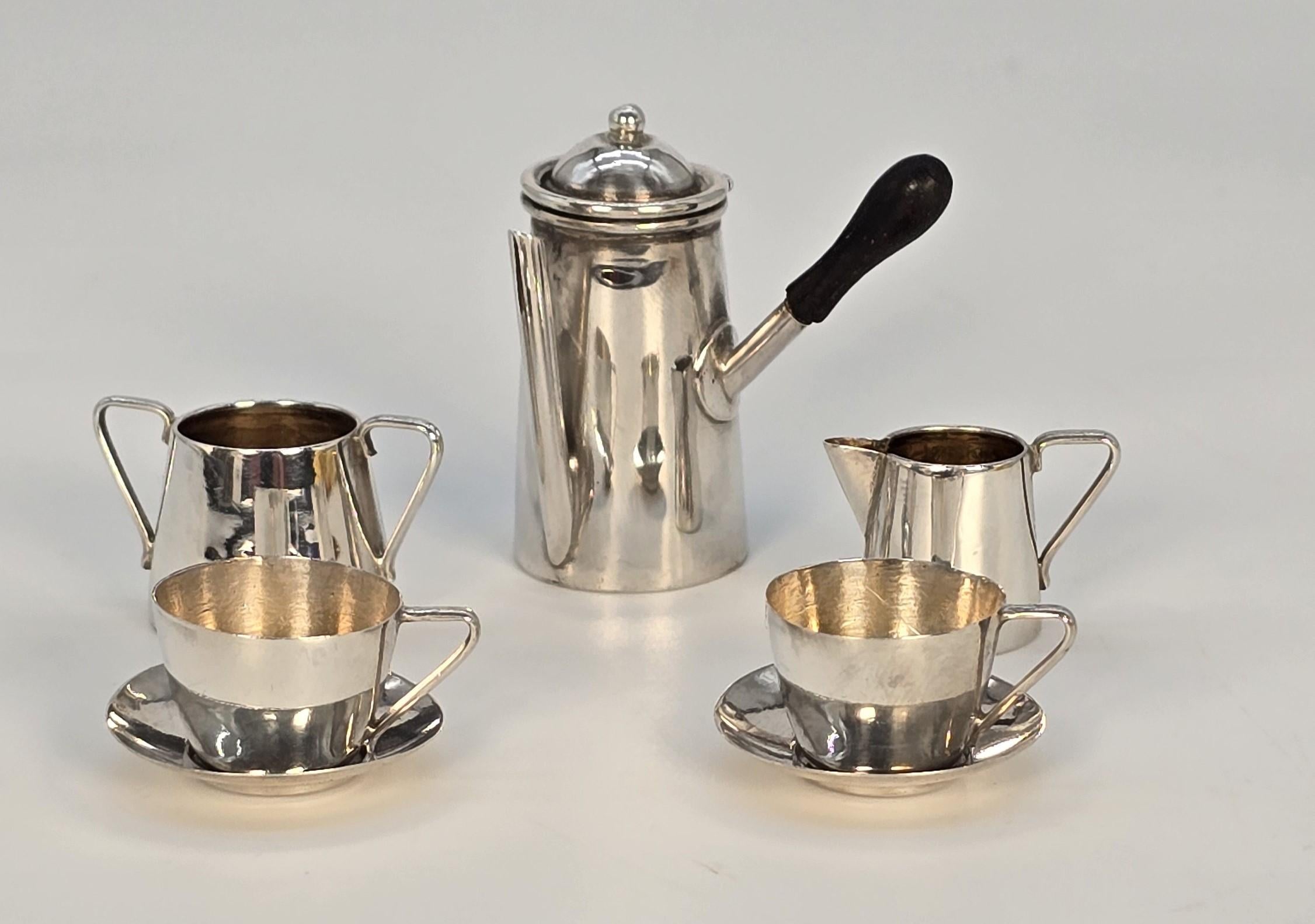 Edwardian A solid silver miniature chocolate pot set, English made in 1905, Birmingham For Sale