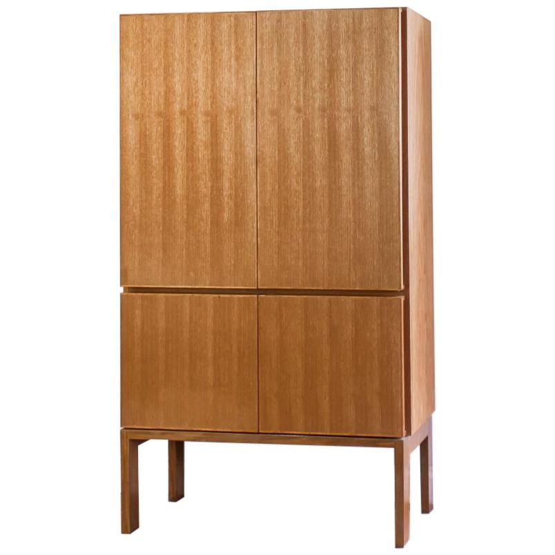Solid Teak 'GR69' 4-Door Cabinet by Robert Heritage for Gordon Russell For Sale