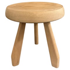 Tabouret à trois pieds en bois massif d'Oak Oak