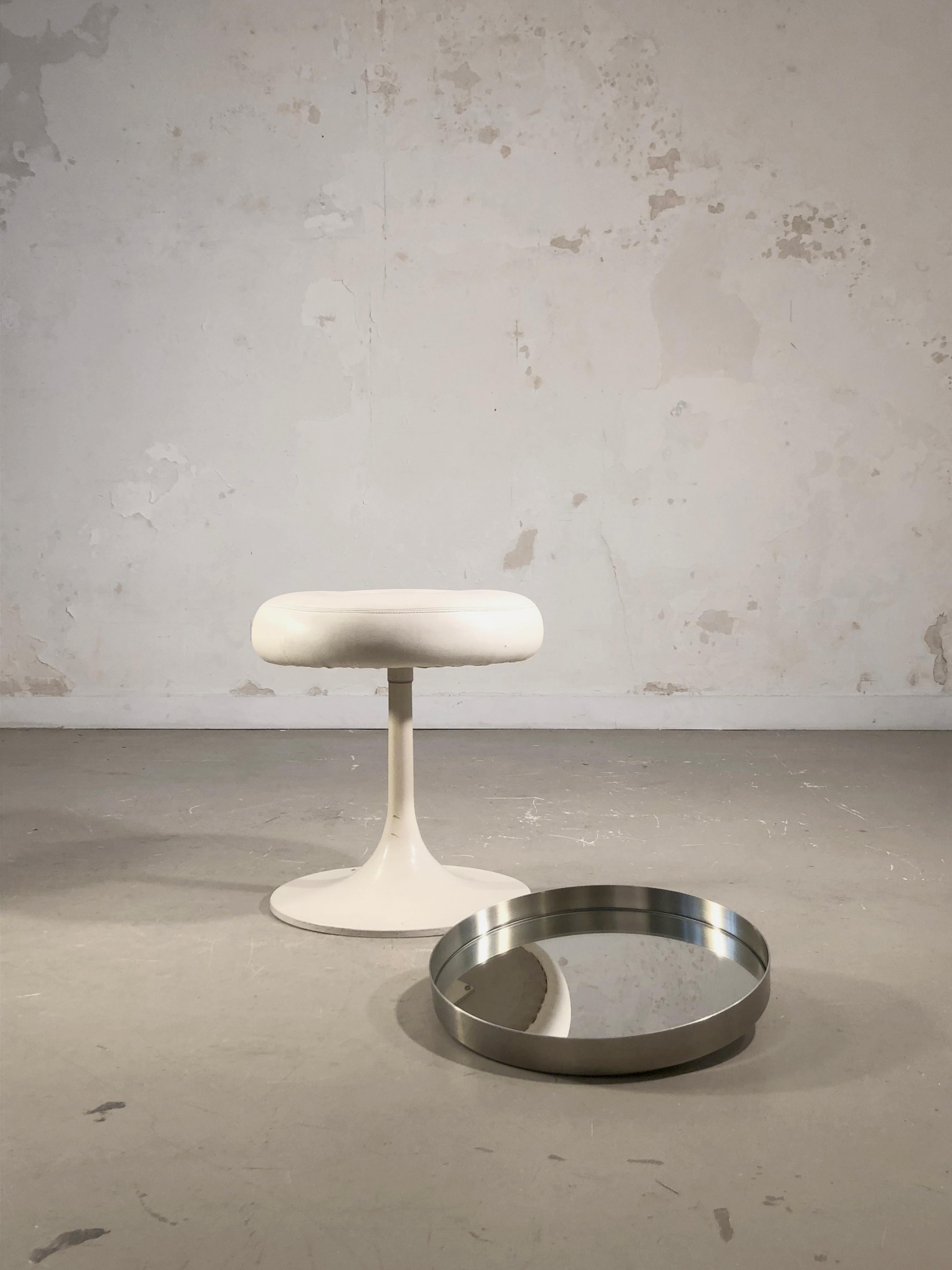 Minimalistischer SPACE-AGE-DRESSING-TABLE oder CONSOLE von PIERRE VANDEL, Frankreich, 1970 im Angebot 7