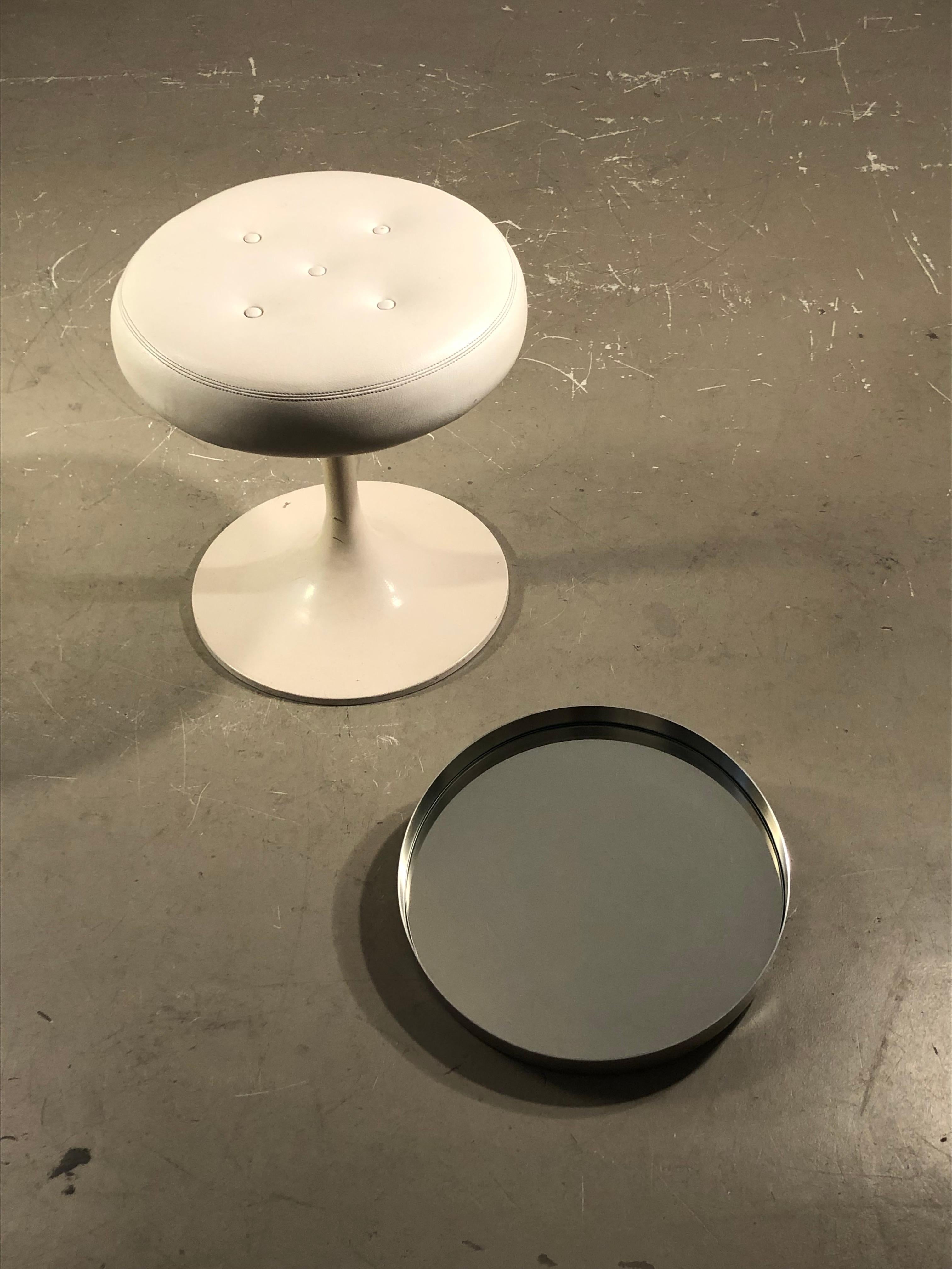 Minimalistischer SPACE-AGE-DRESSING-TABLE oder CONSOLE von PIERRE VANDEL, Frankreich, 1970 im Angebot 8