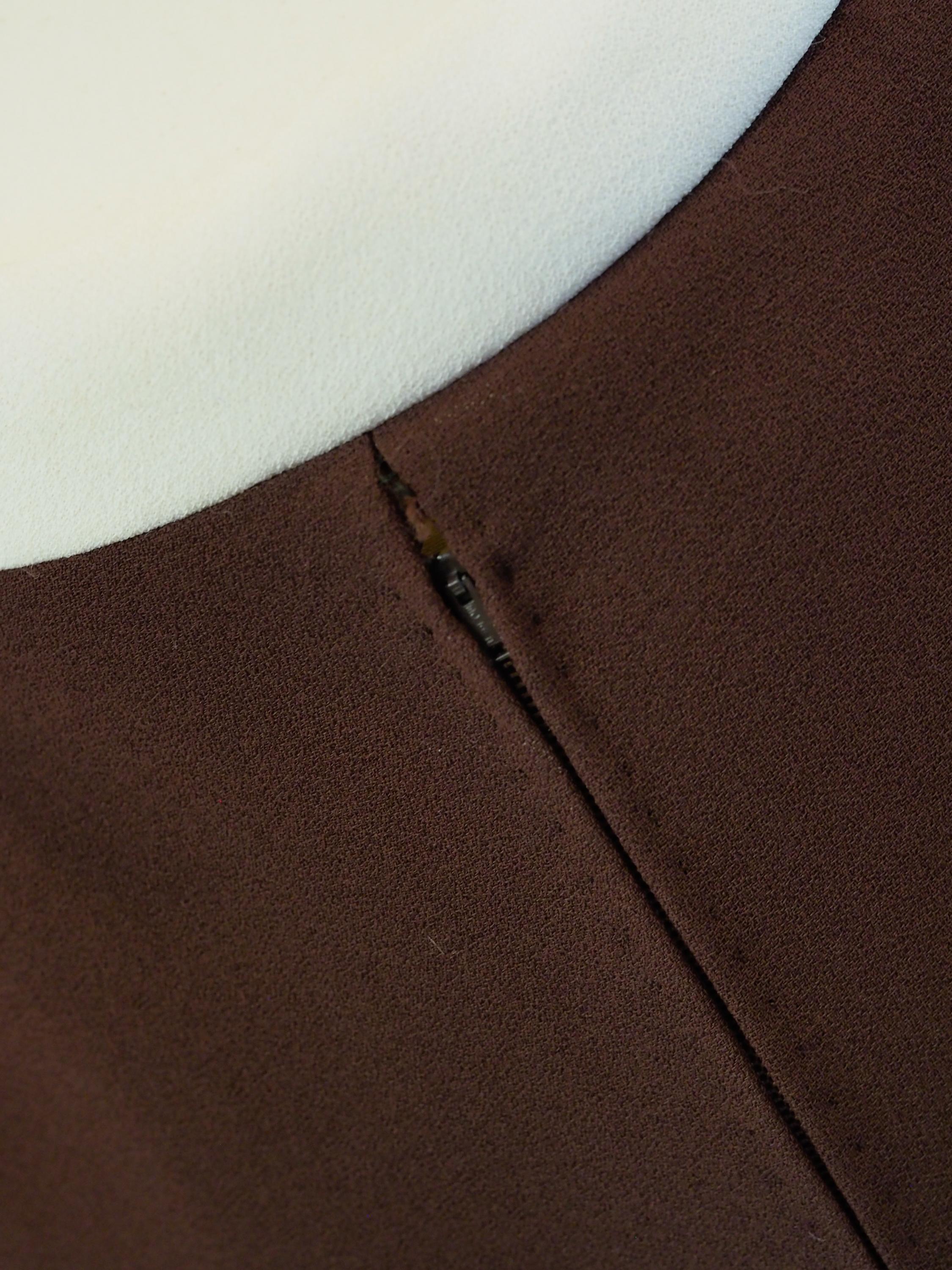 Pierre Cardin - Robe en jersey chocolat de l'ère spatiale, circa 1970/1975 en vente 10