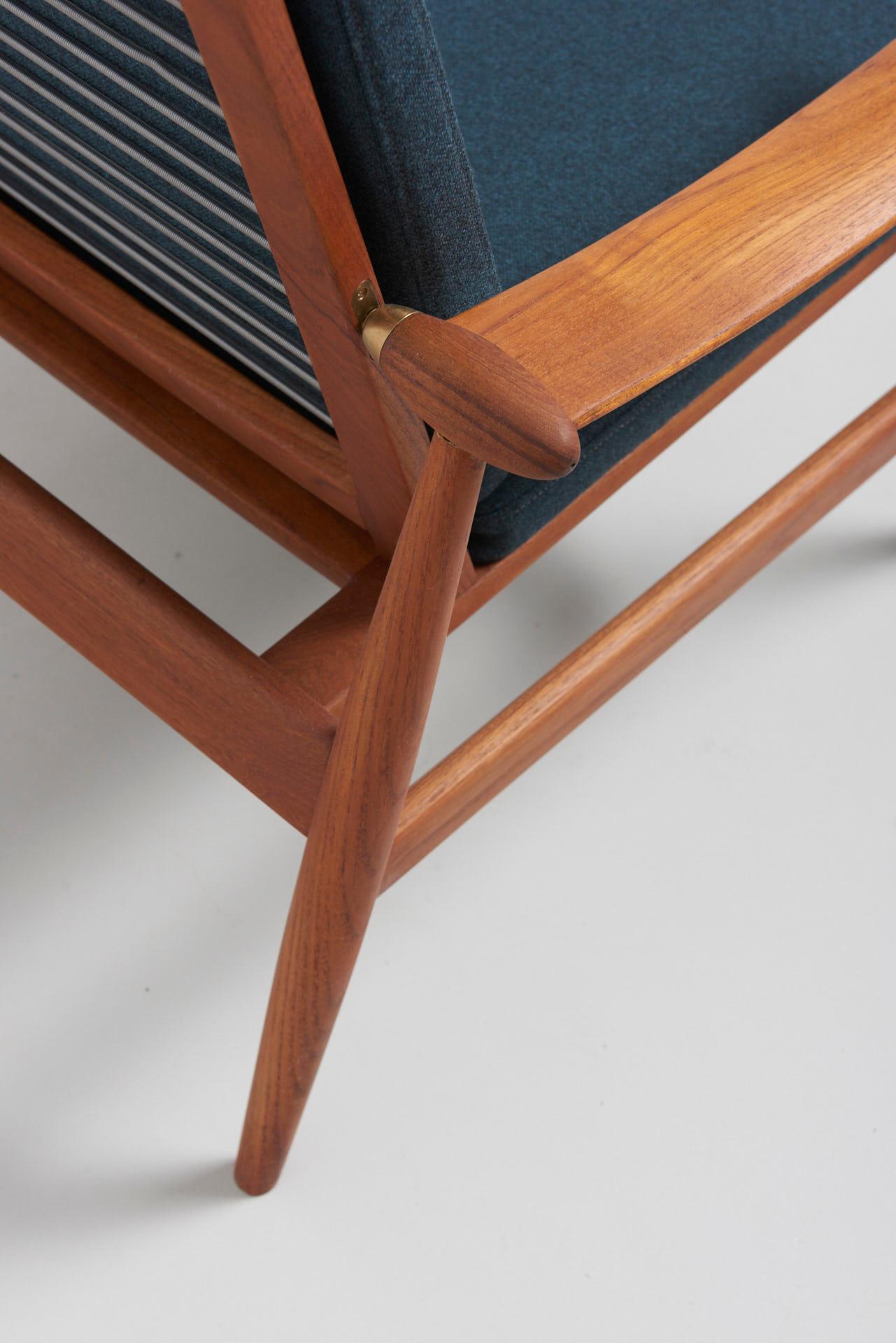 Mid-20th Century Spade Chair - Finn Juhl