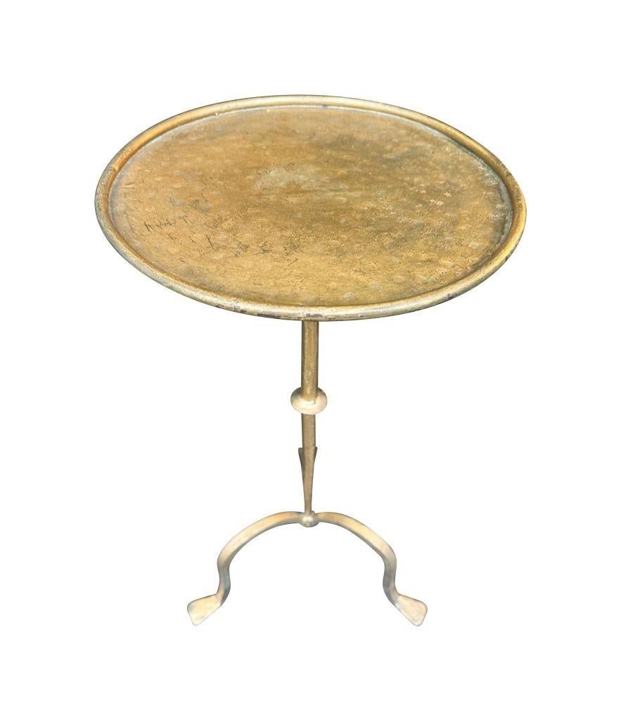Espagnol Table à martini espagnole en fer forgé doré des années 1950