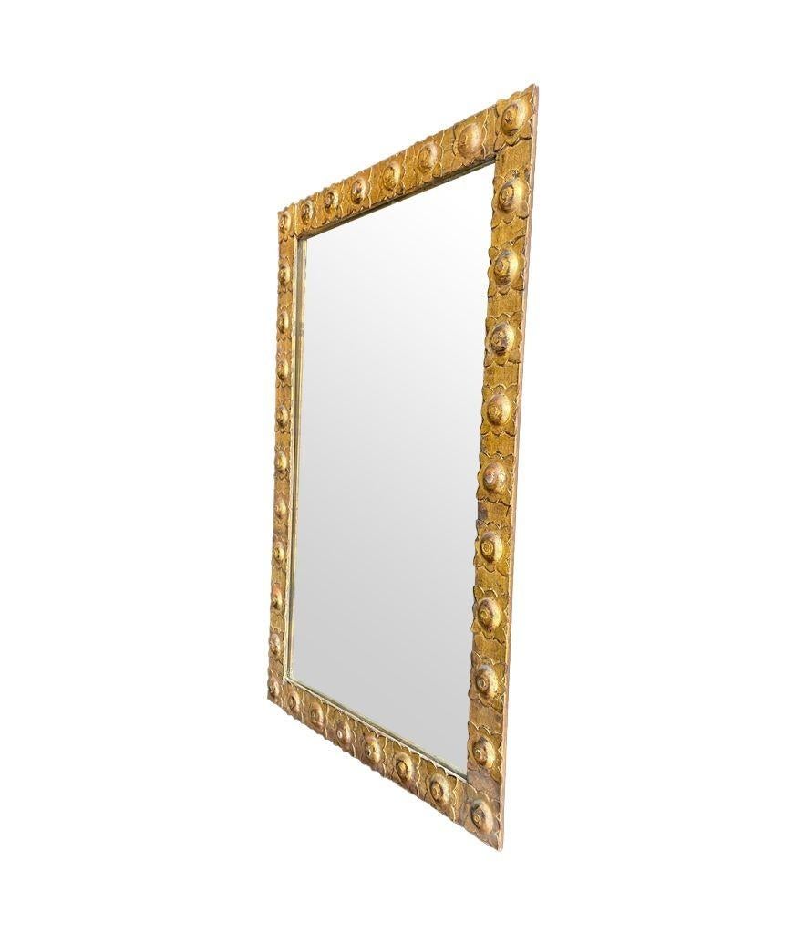 Miroir espagnol des années 1950 en fer forgé avec cadre floral décoratif en vente 3