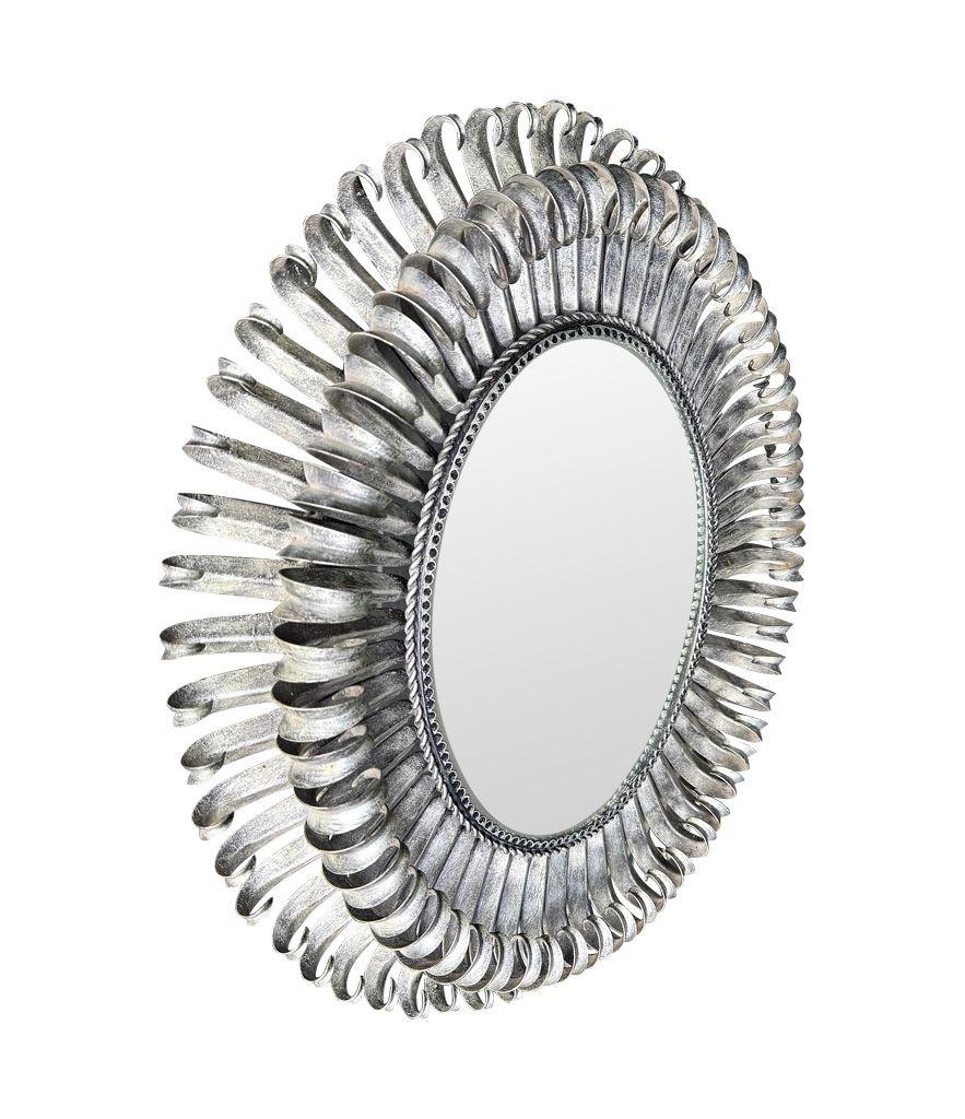 A Silver 1960, miroir à cils ovale en métal argenté pour portrait ou paysage. en vente 1