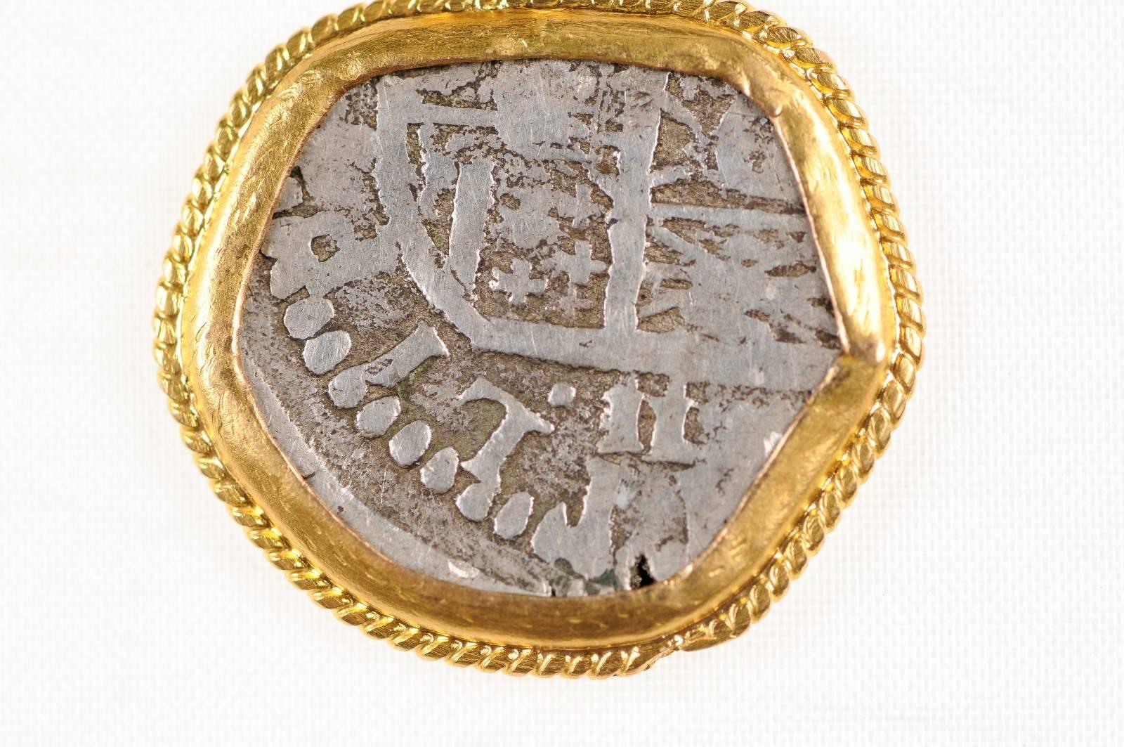 Spanish Silver Cob Coin circa 1500s Set in Rope Accented 22 Karat Gold Bezel For Sale 4