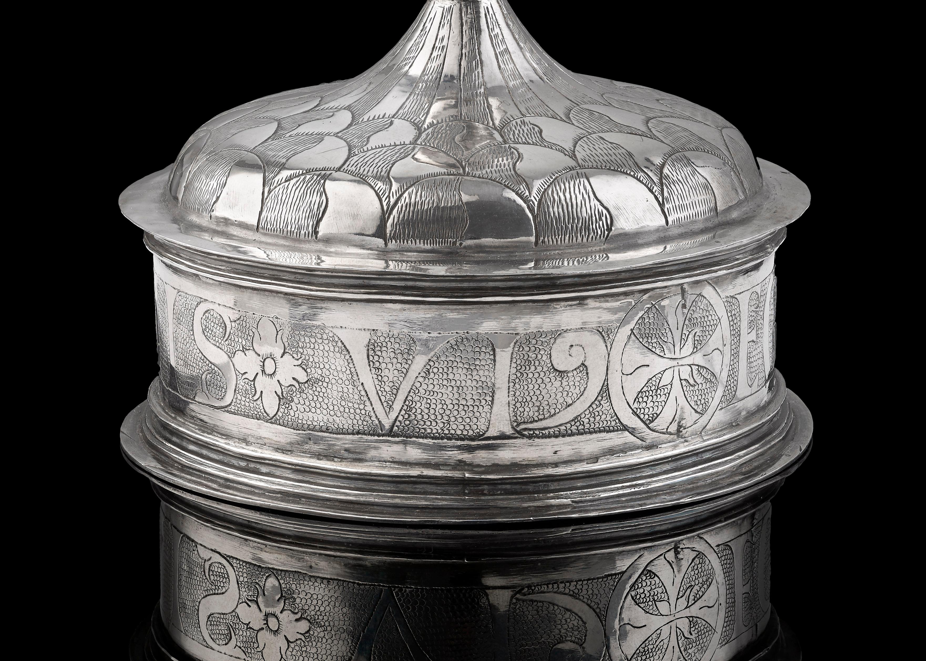 Spanish Silver Pyx, circa 1600 For Sale 2