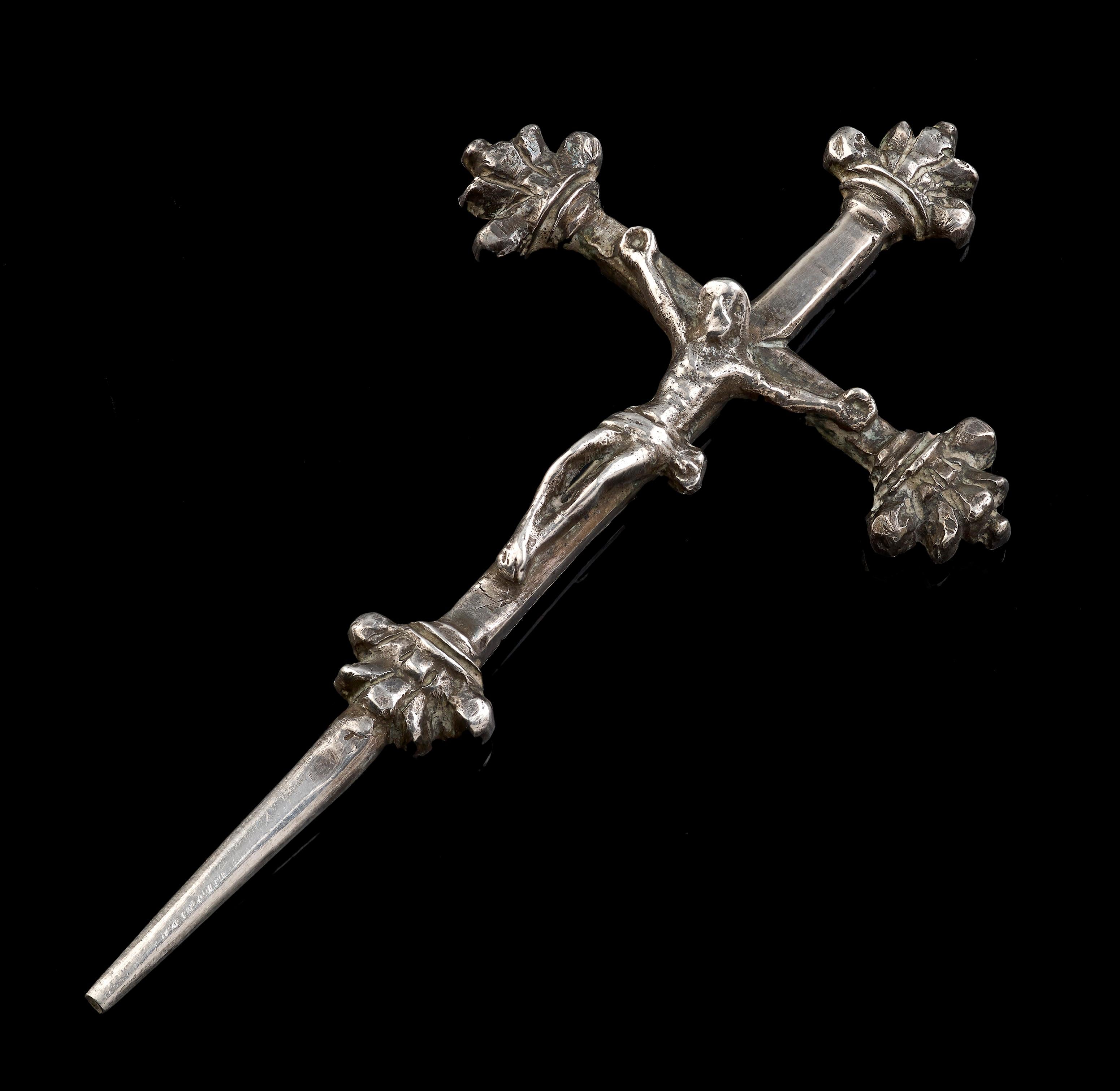 Spanish Silver Pyx, circa 1600 For Sale 4