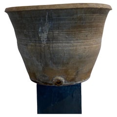 Eine spanische Terrakotta-Urne
