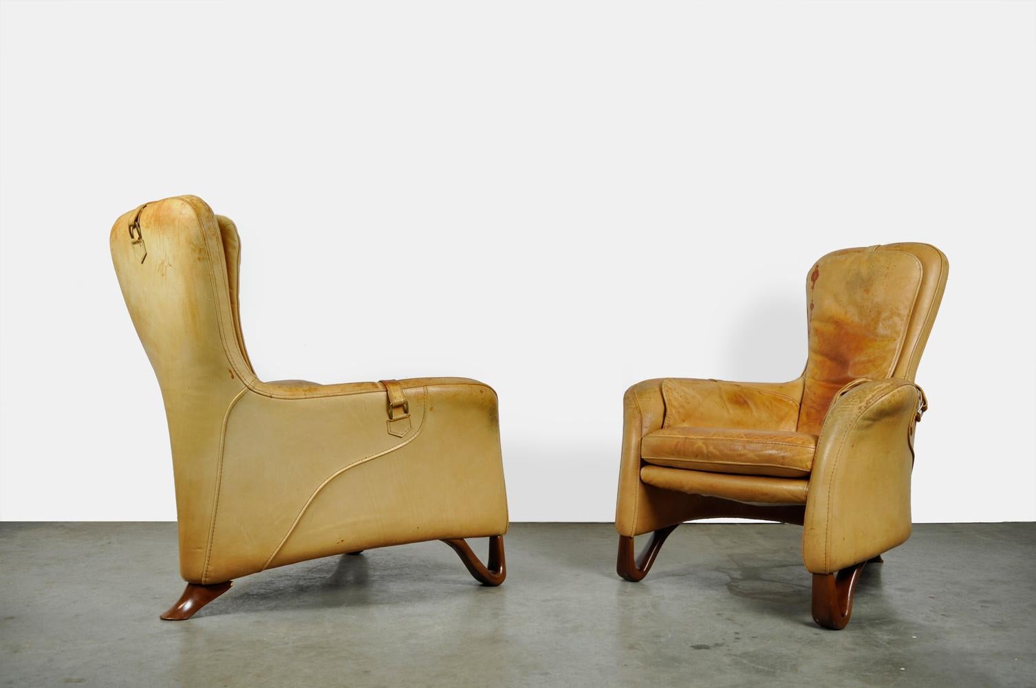 Leather Special Pair of Sculptural Lounge Armchairs with Footstool, 20th Century