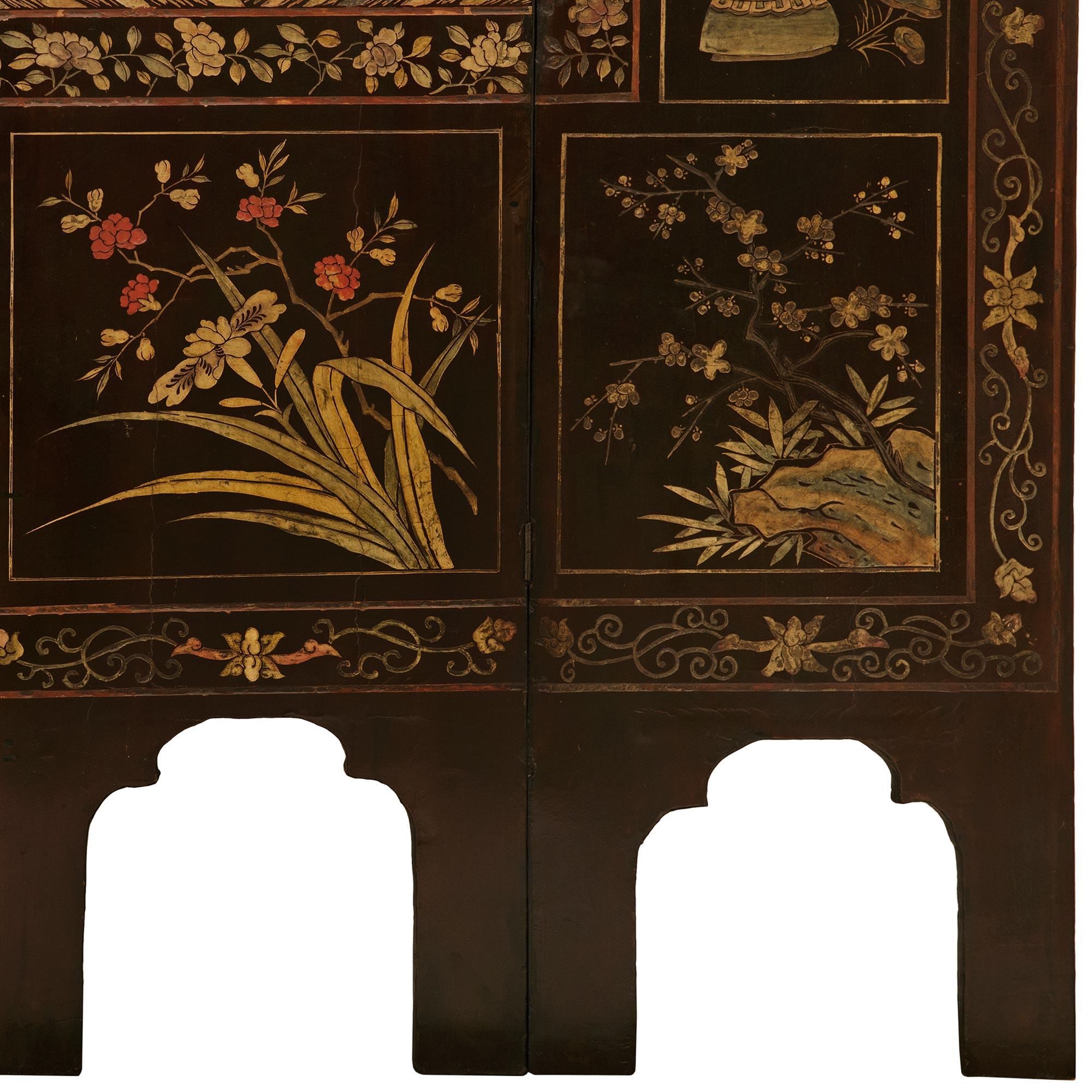 A spectacular Chinese 18th century Coromandel Lacquered 8-panel floor screen For Sale 3
